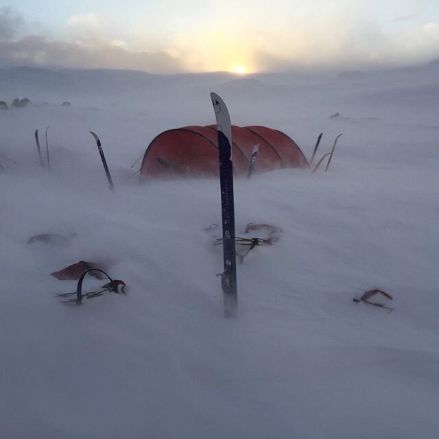 Pretty epic last night of wind and snow on our polar expedition training exped! On Friday we woke up to an ethereal sunrise and a landscape completely transformed!
. 
Our three pulks were almost completely buried in snow as they waited patiently for 