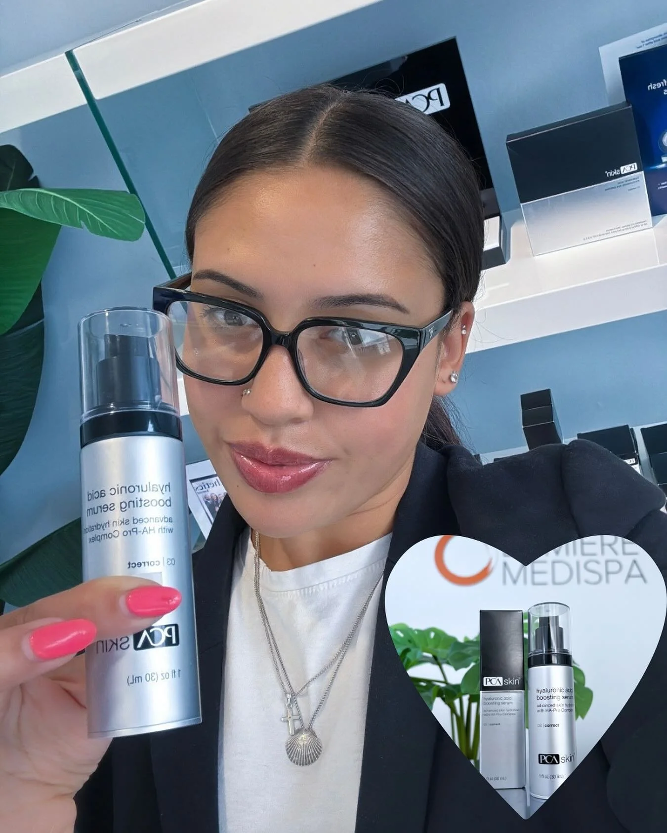 This Week's Team Choice Award goes to: PCA Skin Hyaluronic Acid Boosting Serum

Katelyn has chosen the @pcaskin_uk Hyaluronic Acid Boosting Serum as her ultimate dewy, glowy skin must have. This advanced formula delivers a triple-action hydration boo