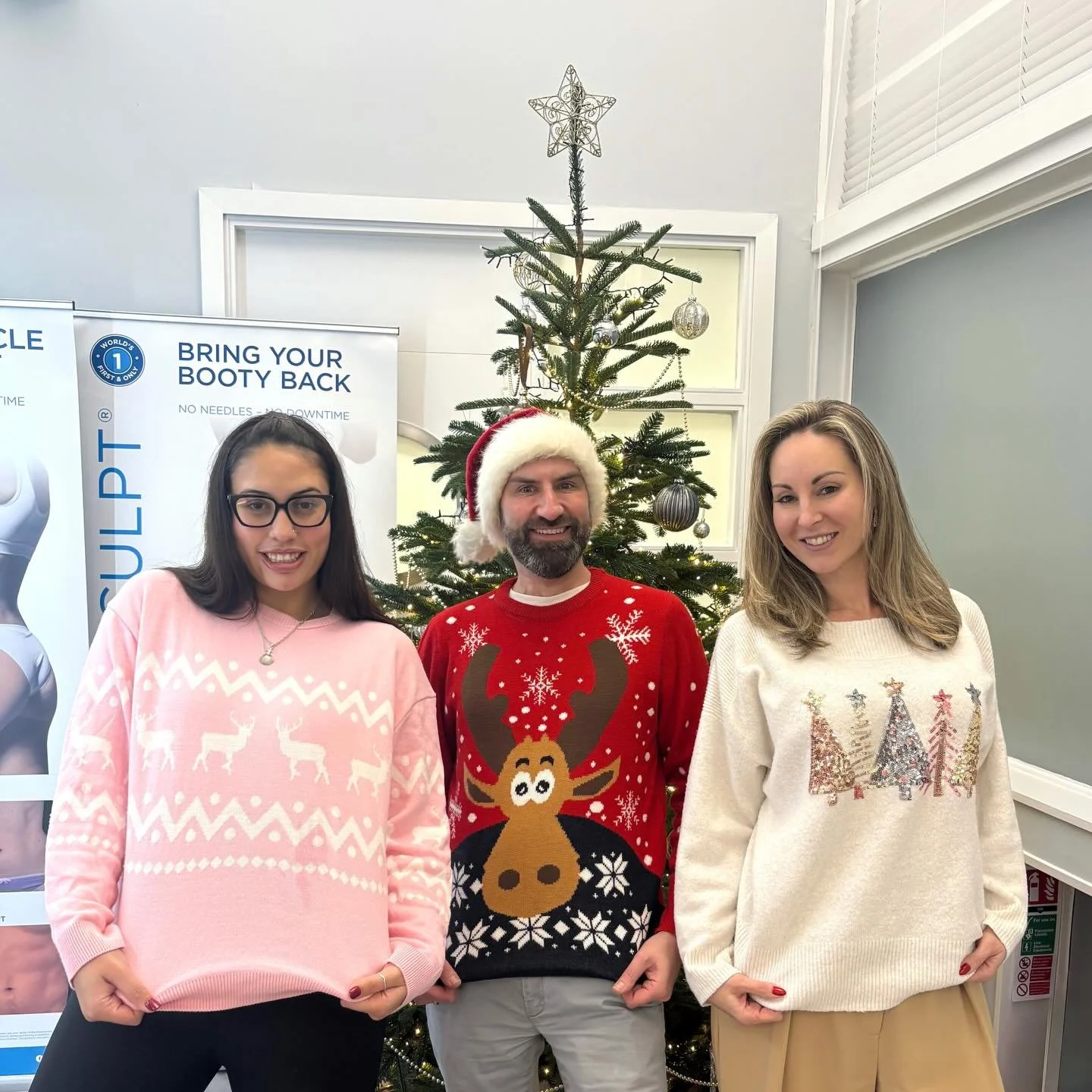 Front of House Christmas jumper day! Spreading the festive cheer in Lumiere as the Christmas countdown is on !
-
-
- 
#frontofhouse #christmasjumper #christmasjumperday