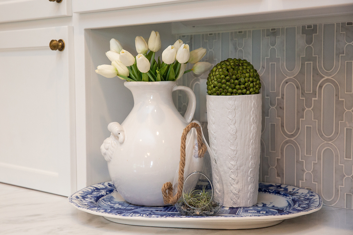 Signature is also featuring hyper-realistic, high-end faux plants in beautiful (and believable) arrangements, turning those who scoff at artificial floral, into fans.