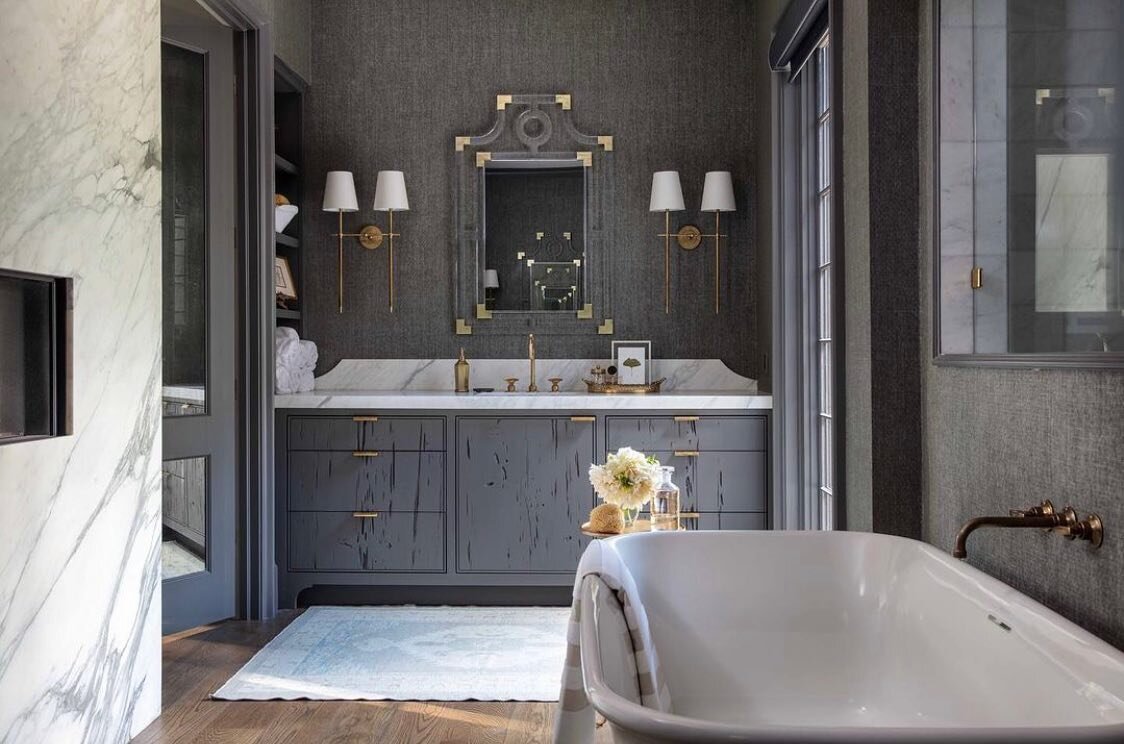 The perfect place to unwind. 🫧

Pecky Cypress vanities for a touch of texture in this master bathroom. Beautiful design by @joannabgoodman @christopherai 
📸 @kerrykirkphoto