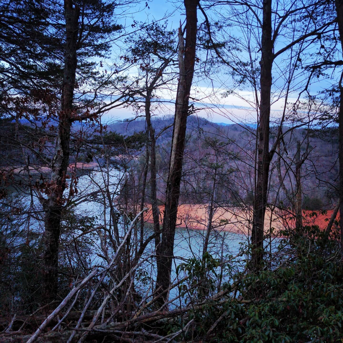 Gorgeous hike around #HangingDog Recreation area. Always feel lucky to get out before the sunset.