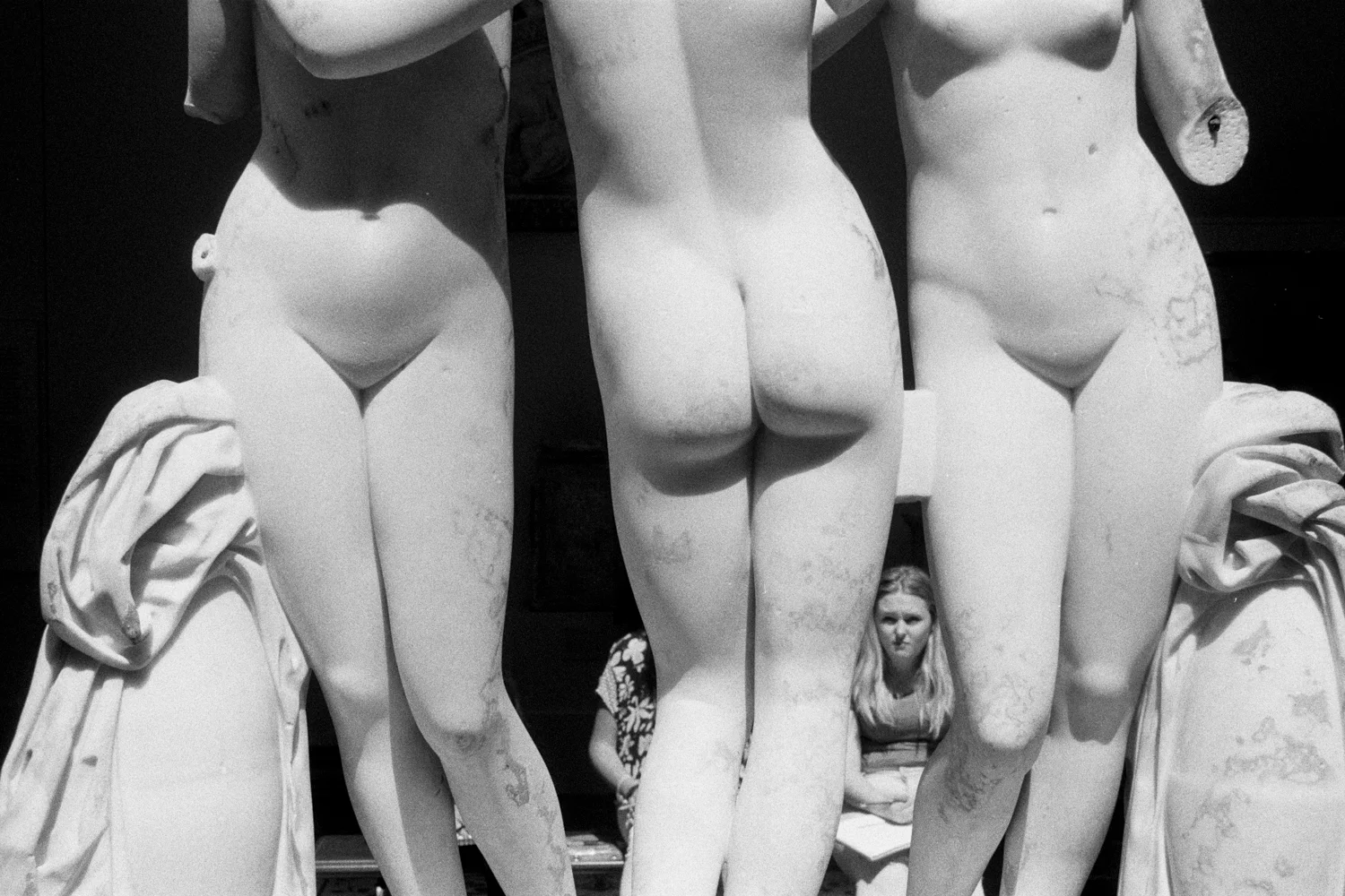 HEY LADIES LADY_ KENTMERE 400ISO NIKON FM10.JPG