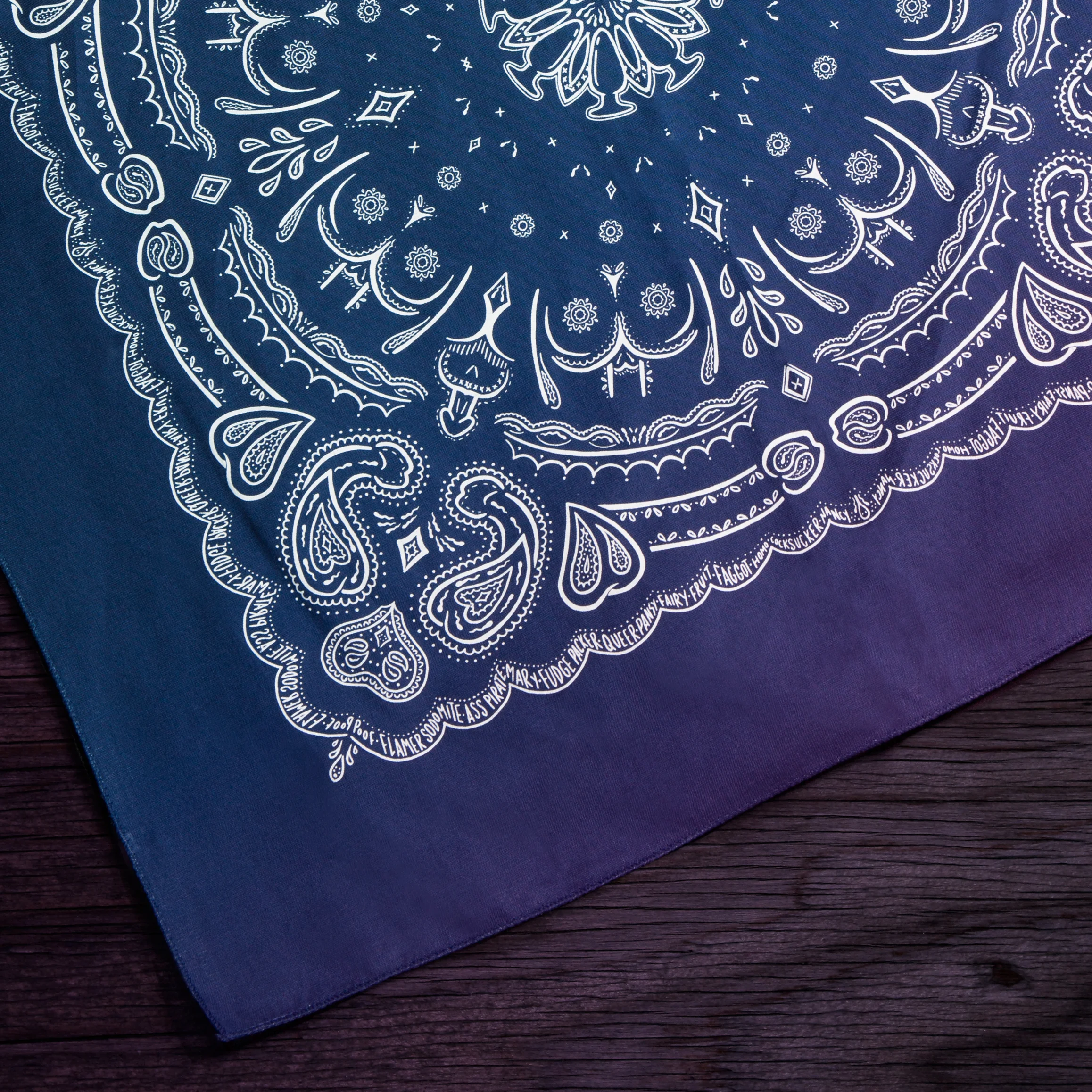 Bandana_01_NavyDetail.jpg