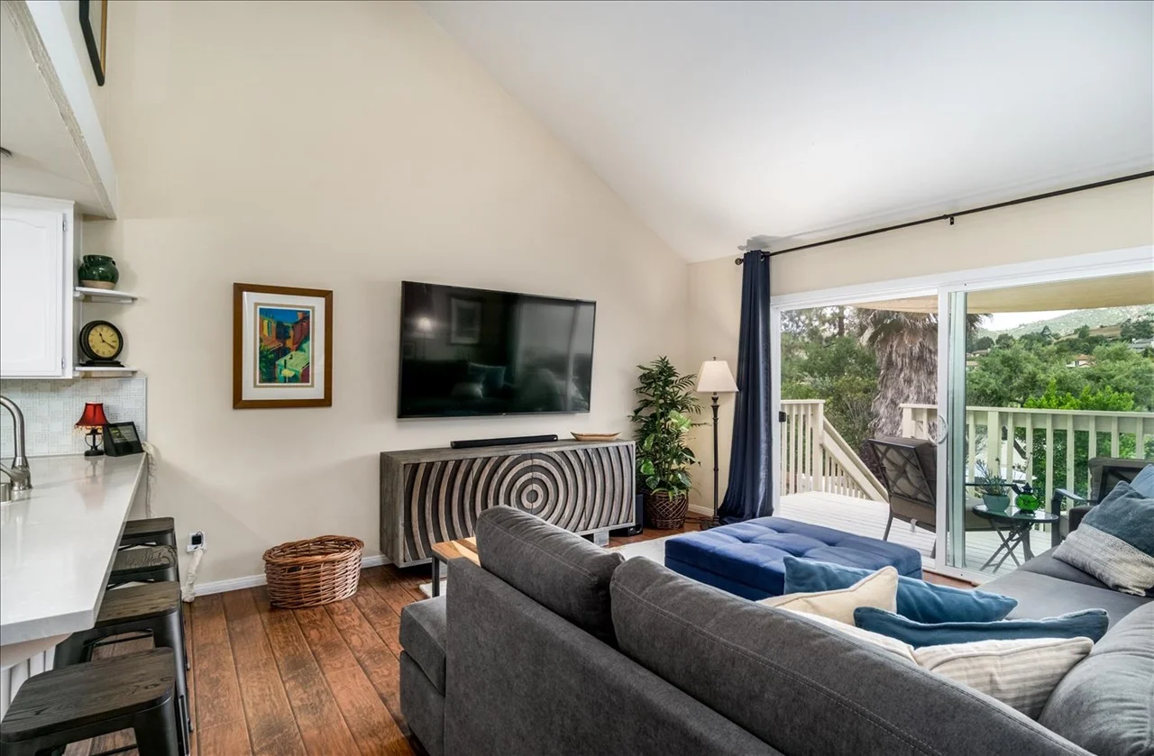 09-1402_westwood_place-5.jpg