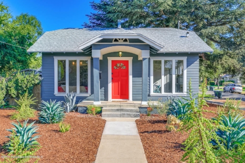 1007 E Mountain.jpg
