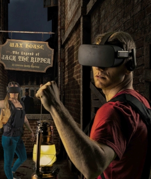 jack_the_ripper_vr_haunted_house_santa_clarita_guests_with_lanterns.jpg