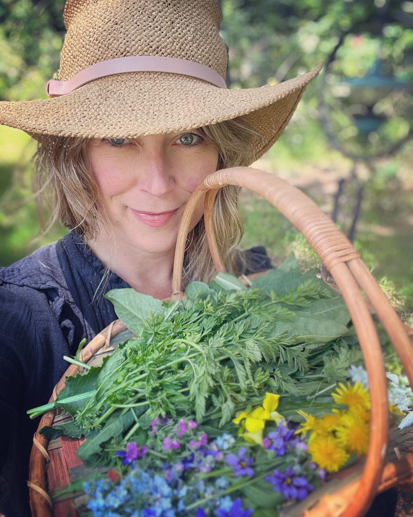 Today we foraged for wild edible flowers in the neighborhood and then baked them into an ancestral bannock oat cake. It was a perfect way to usher in Beltane! #motherrootsvillage #mayday #beltane #ancestralremembrance #theoldways