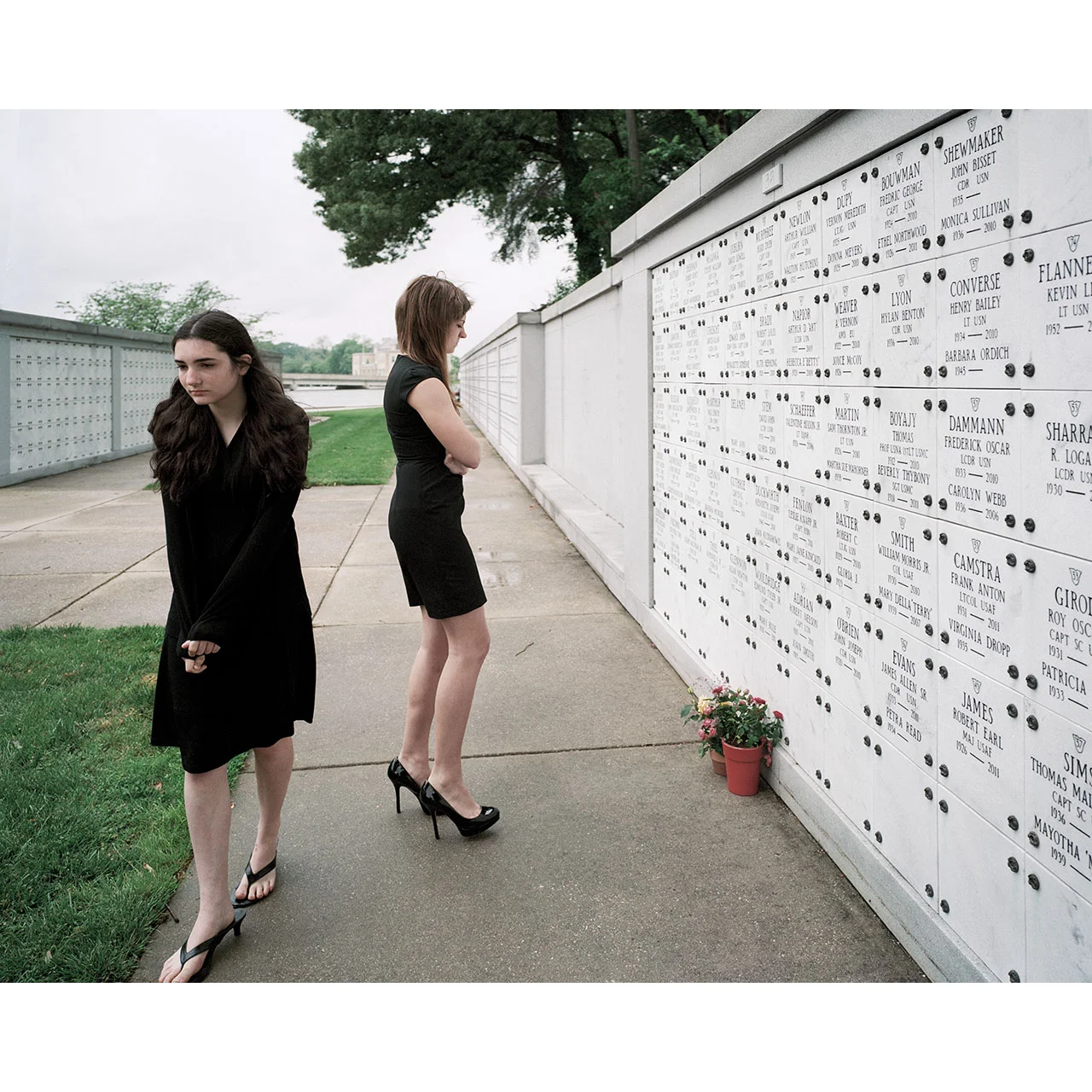 m090-11j,Anna,Laura,Columbarium,1280,sq.jpg