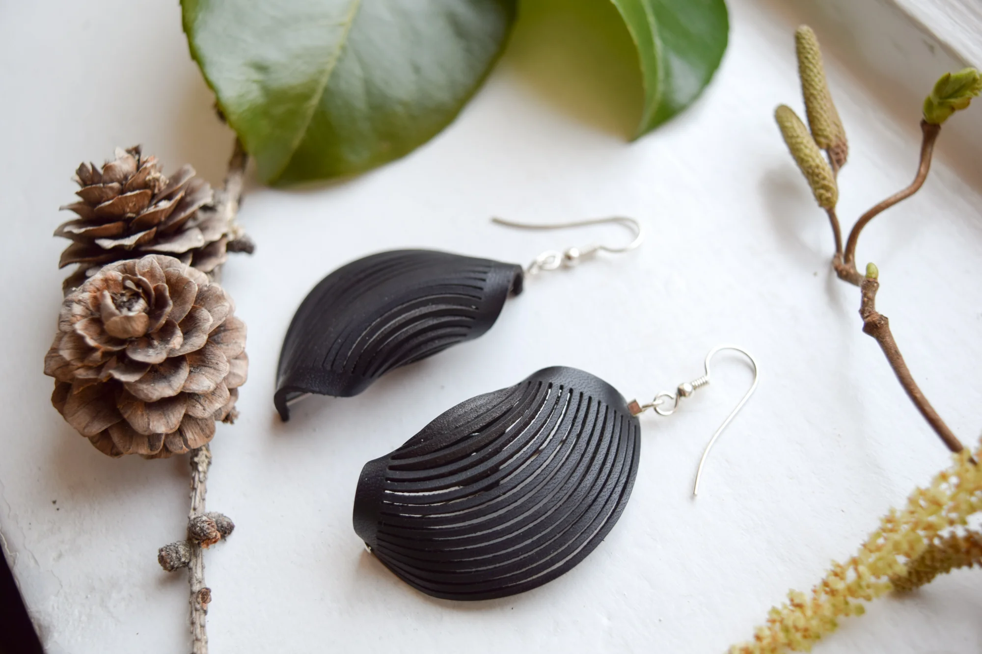 leather_earrings_22.jpg