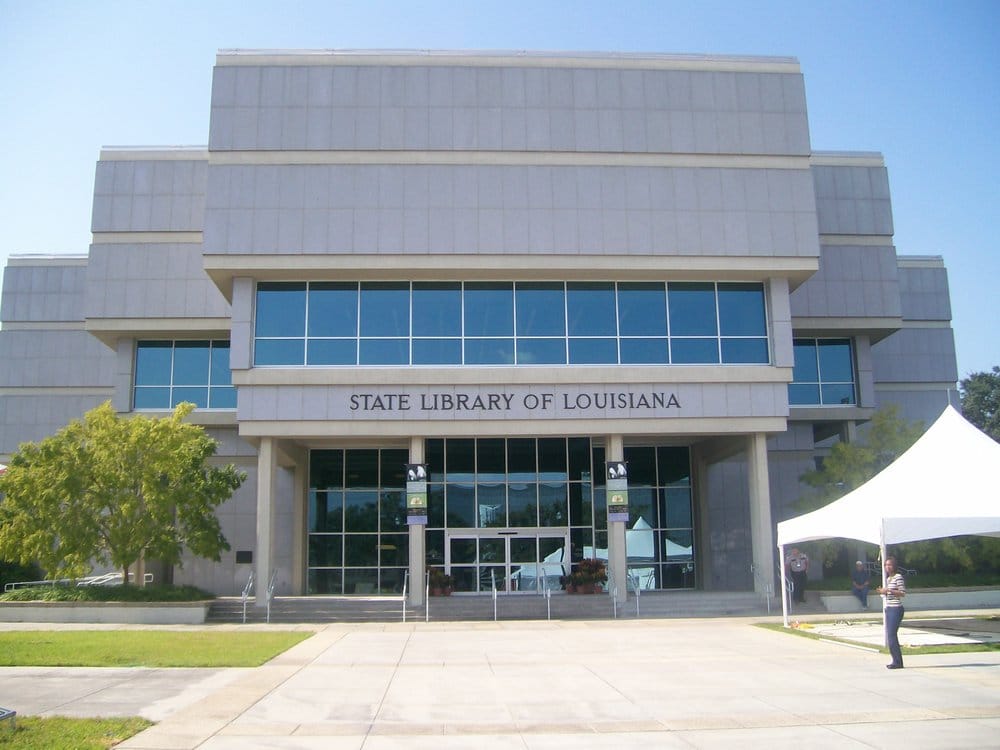 Image of State Library. Meet here at 9:30 AM.