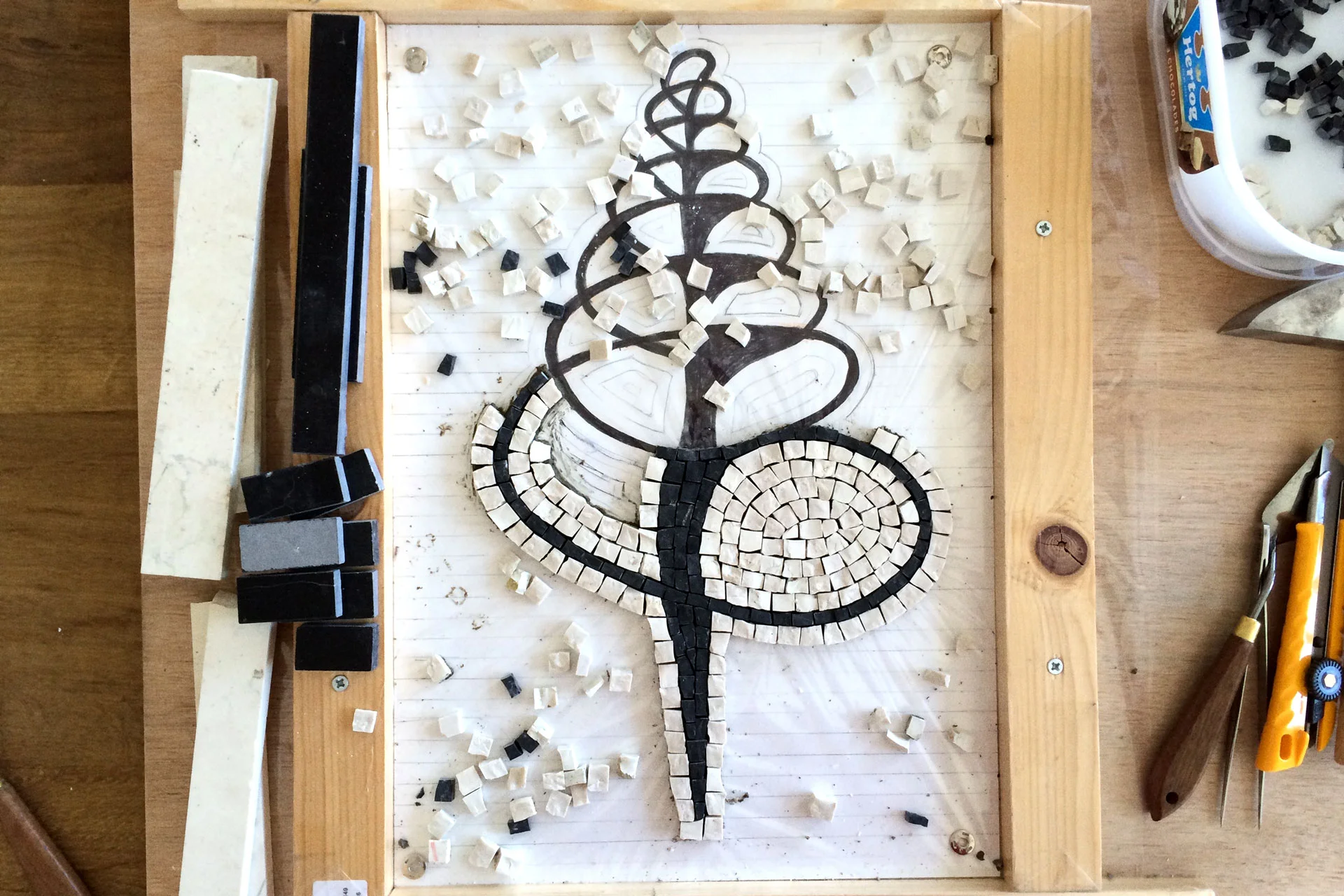 Exoskeleton | Aurora Mosaics | Mosaic Artist | Handmade Italian mosaics | Amsterdam Art | Aga | Agnieszka Kwiatkowska