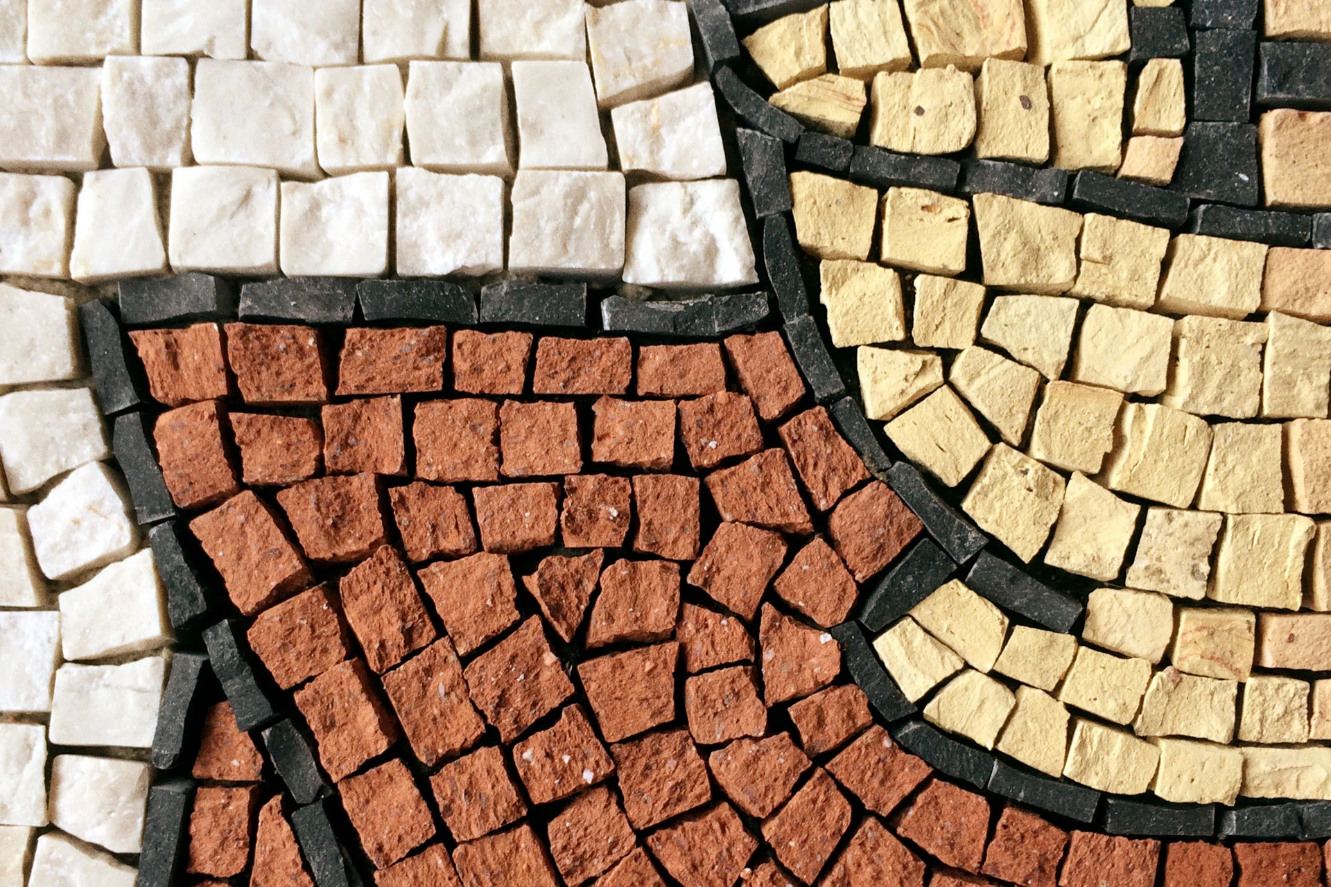 Coffee Grinder | Aurora Mosaics | Mosaic Artist | Handmade Italian mosaics | Amsterdam Art | Aga | Agnieszka Kwiatkowska