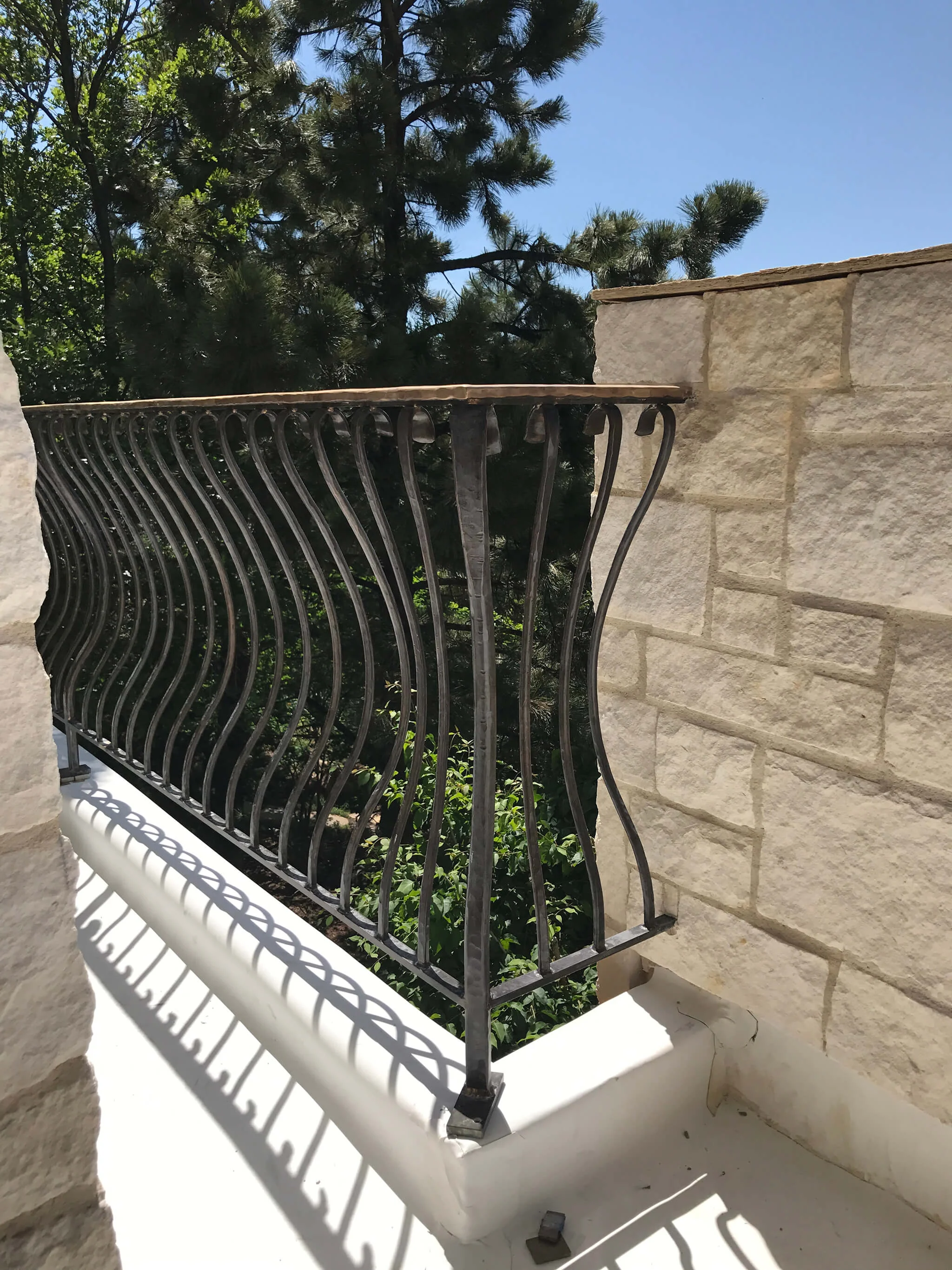 Exterior-Bronze-Handrail-2603.JPG