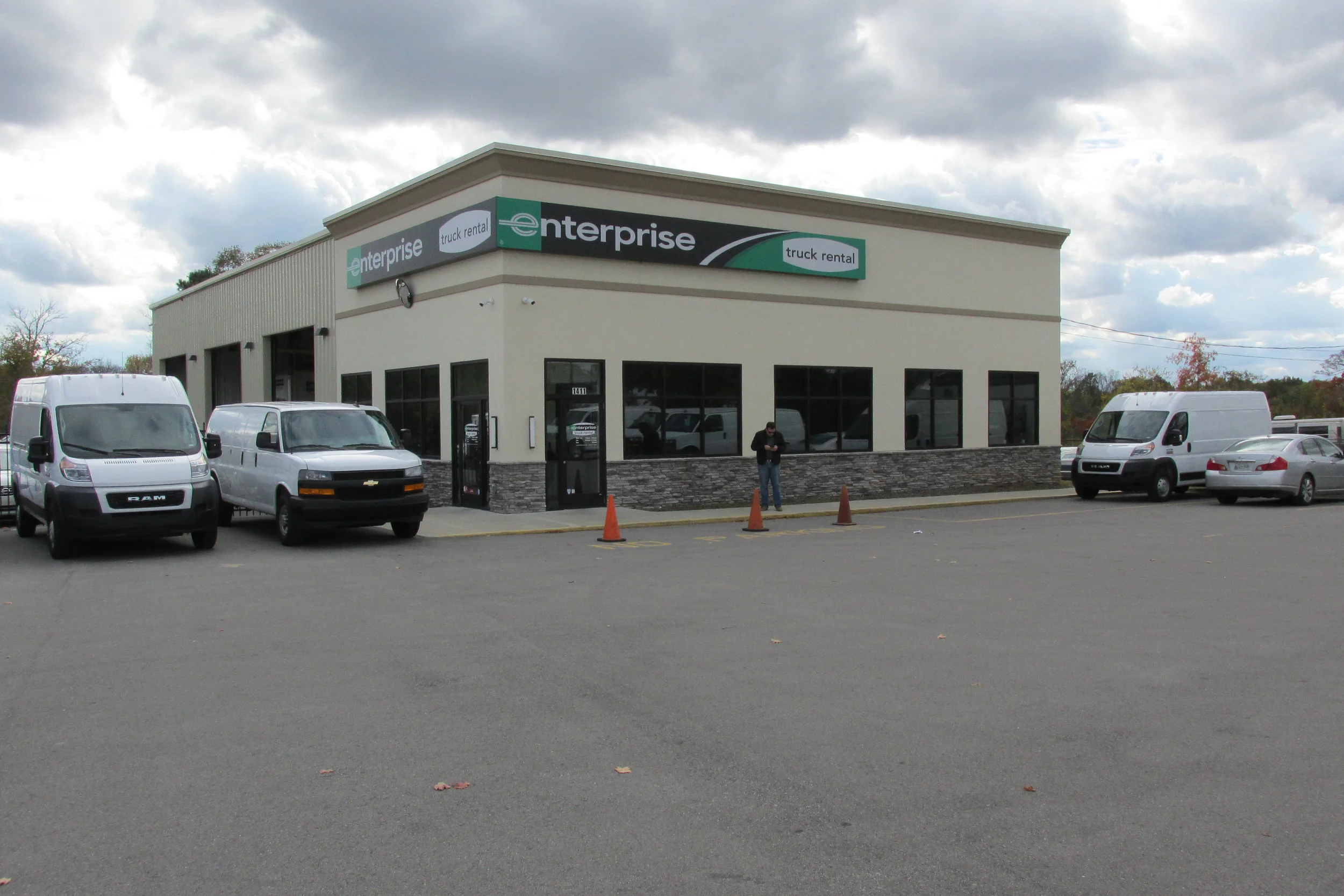 1405 &amp; 1407 Lebanon Pike