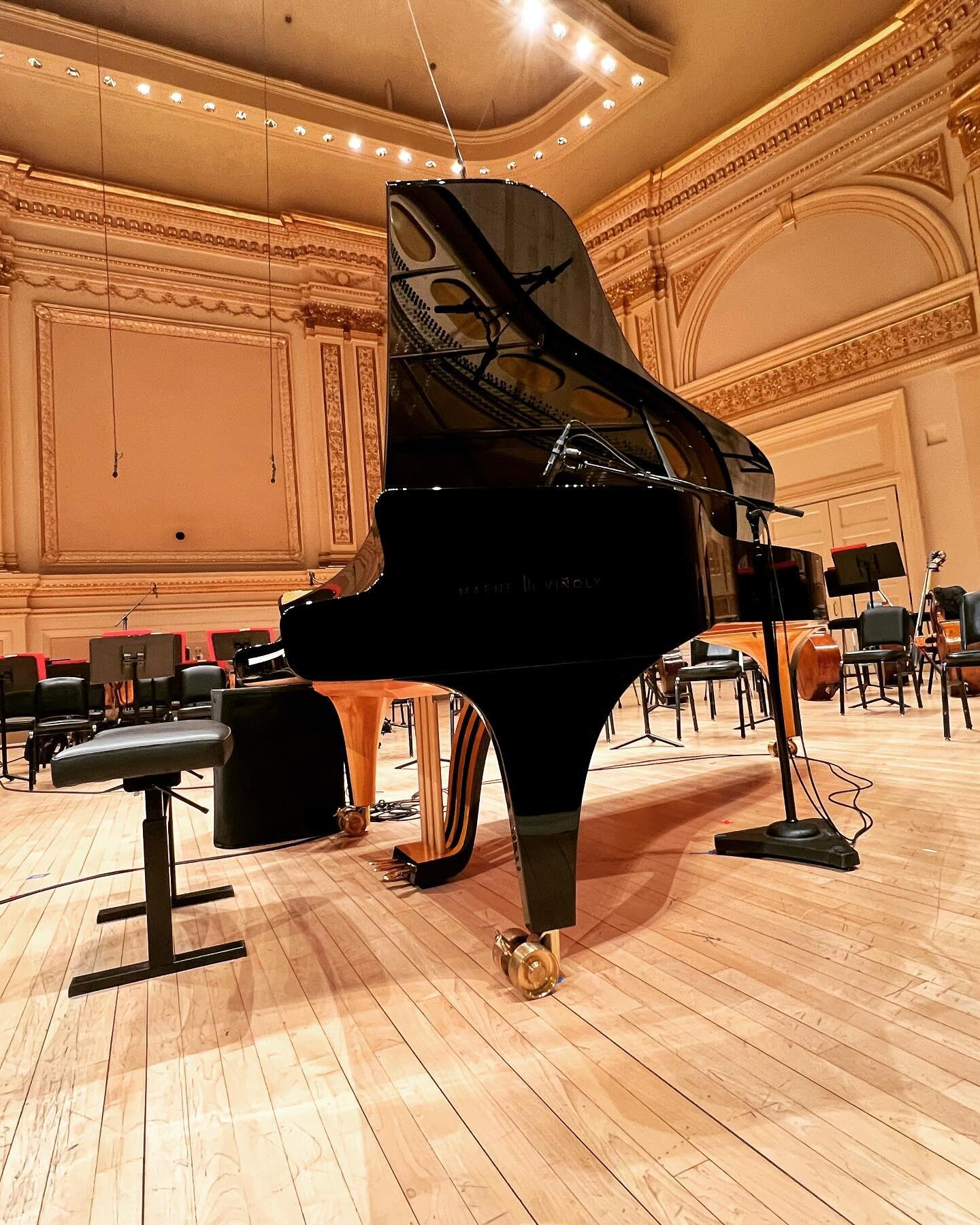 The unforgettable celebration of Rafael Vi&ntilde;oly&rsquo;s life and work at his second home, @carnegiehall . The programme and performances were phenomenal, the Maene-Vi&ntilde;oly stunning piano definitely the highlight. Dearly missed.