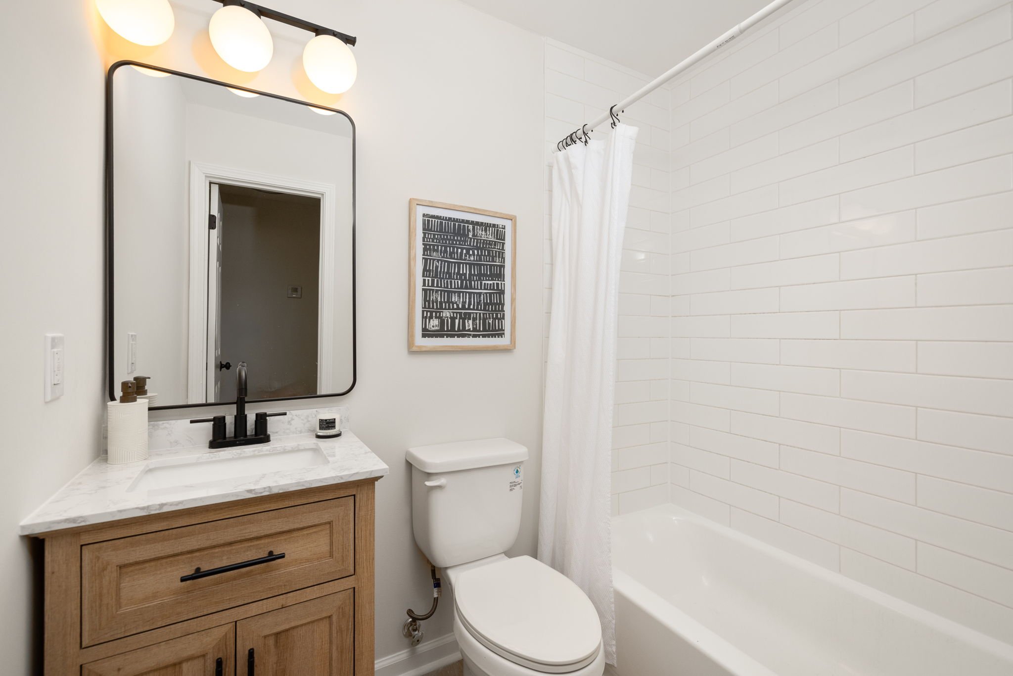 14-web-or-mls-20250428_2834vicksburg_harris052.jpg