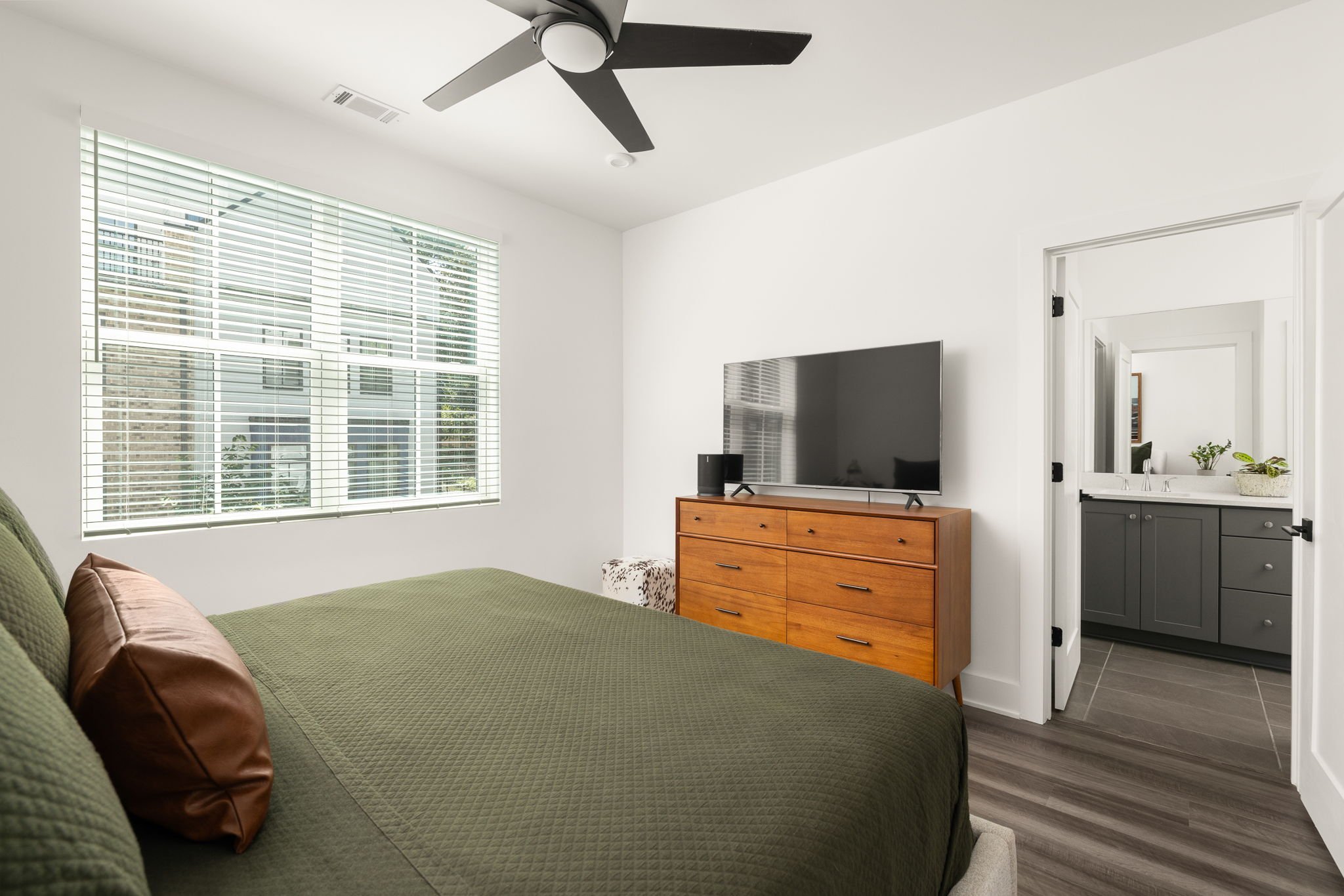 19-web-or-mls-20250714_1788peach_harris060.jpg