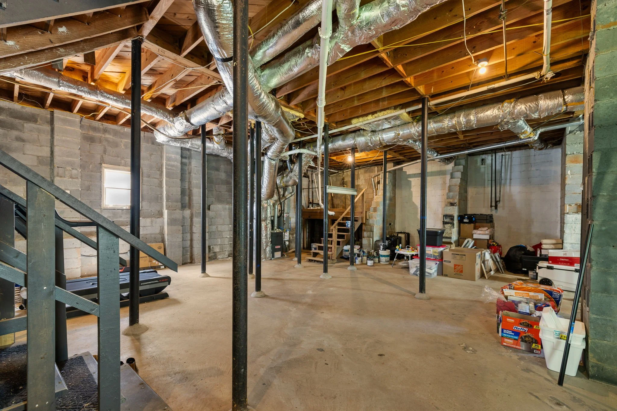 27-web-or-mls-20250728_1675alvarado_harris-89.jpg