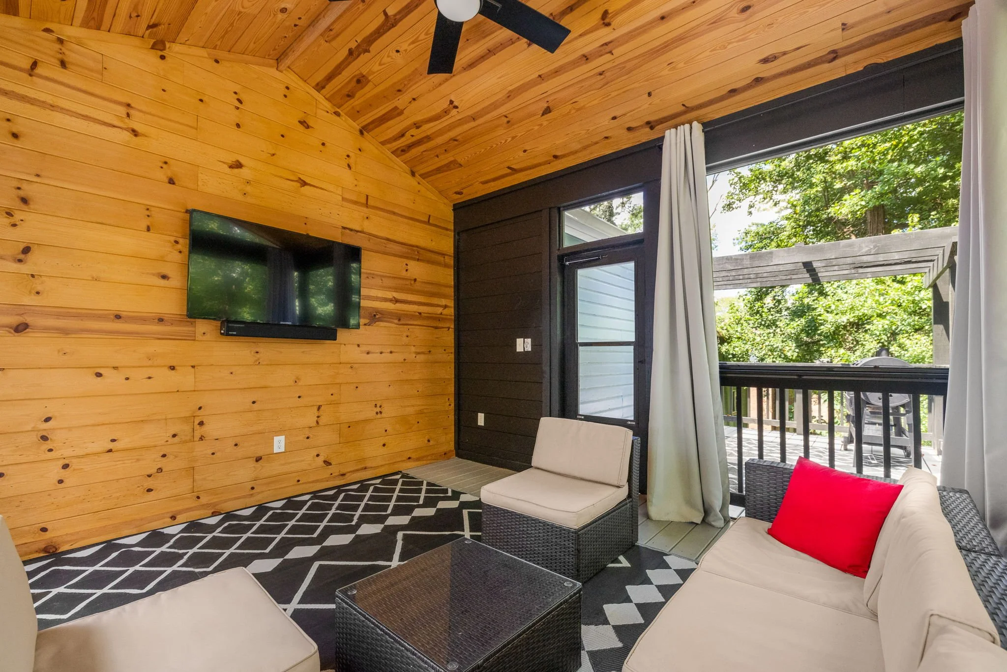34-web-or-mls-20250728_1675alvarado_harris-110.jpg