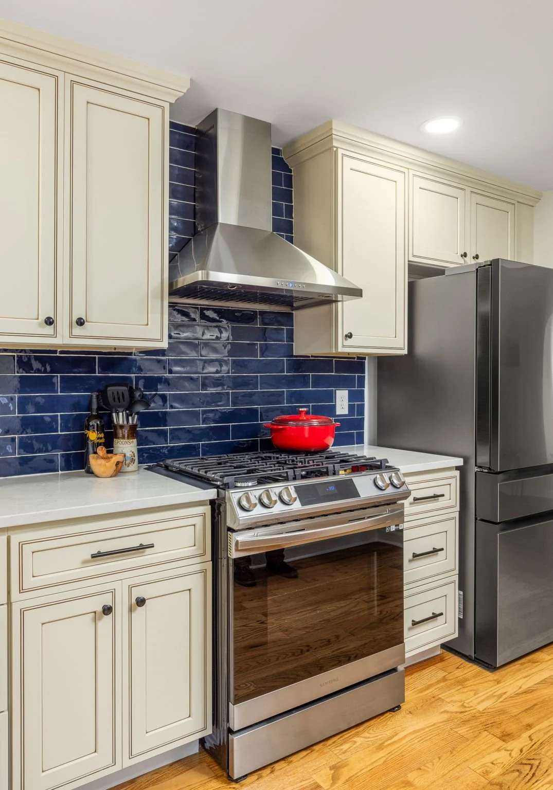 12-web-or-mls-20251010_3056oakham_harris034.jpg