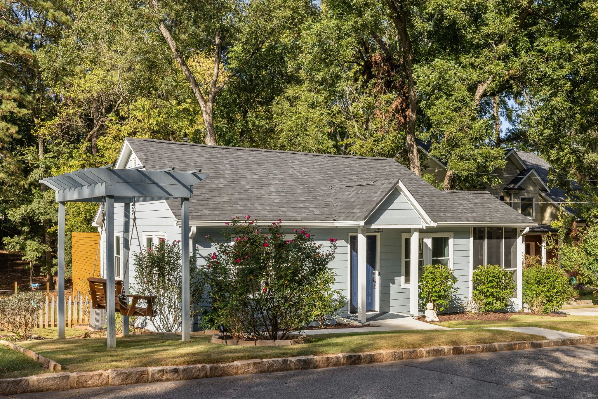 32-web-or-mls-20251010_3056oakham_harris088.jpg