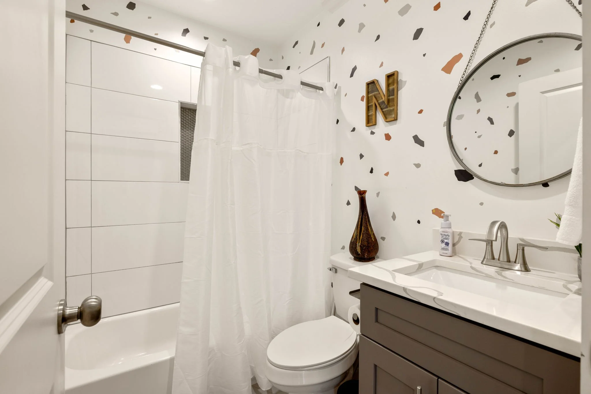 15-web-or-mls-20260518_1266almont_harris049.jpg