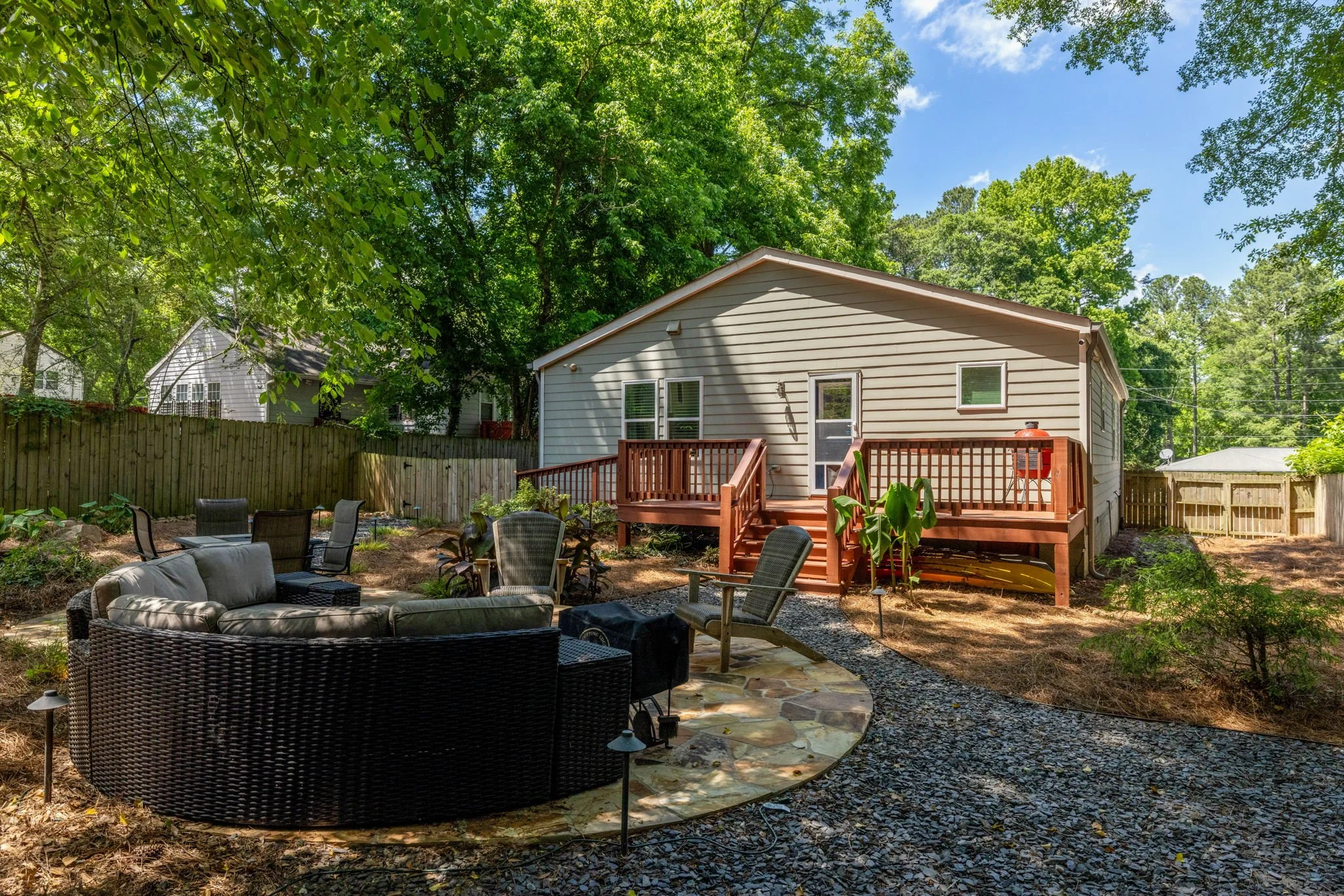 21-web-or-mls-20260518_1266almont_harris067.jpg