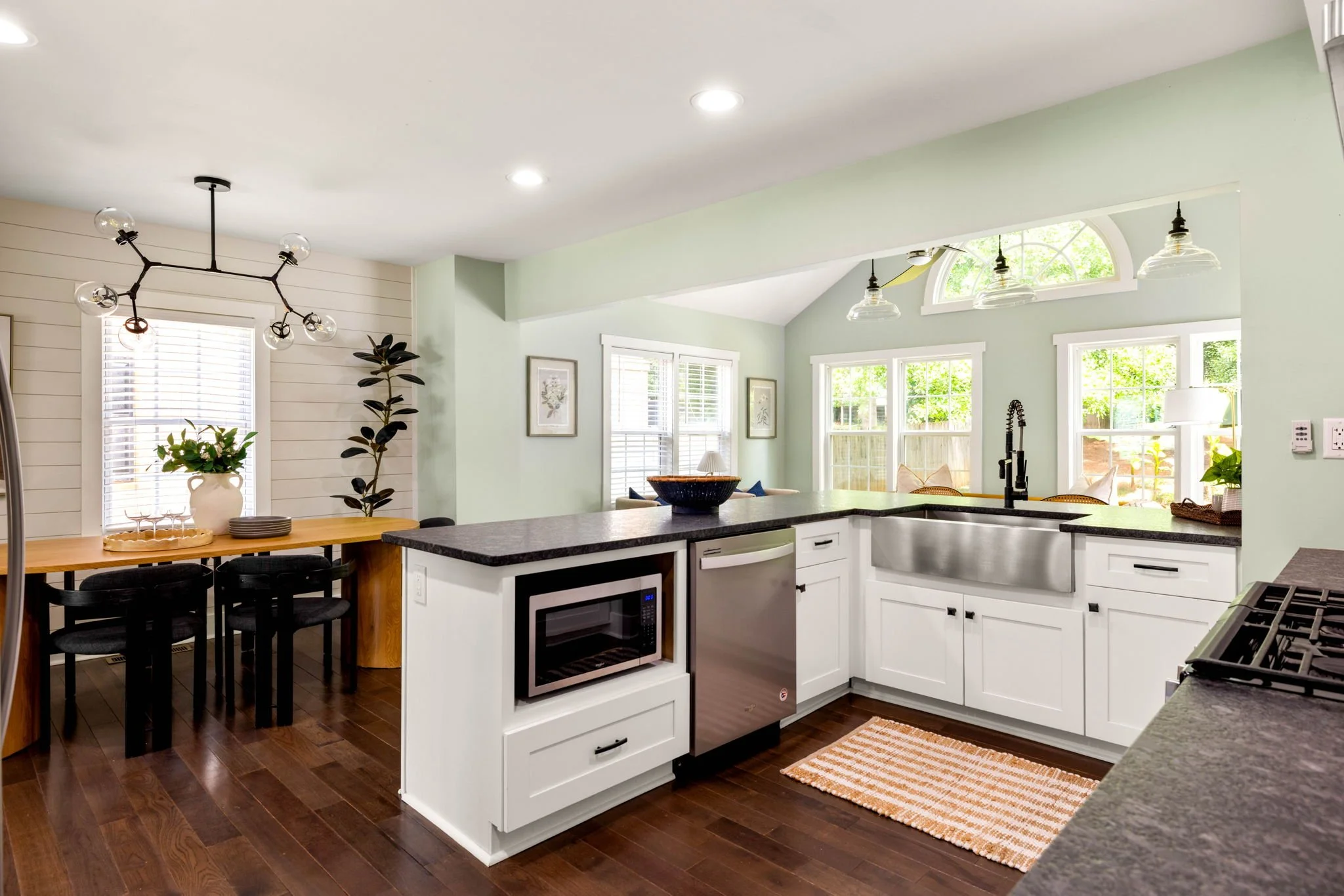 6-web-or-mls-20260528_1535deerwood_harris020.jpg