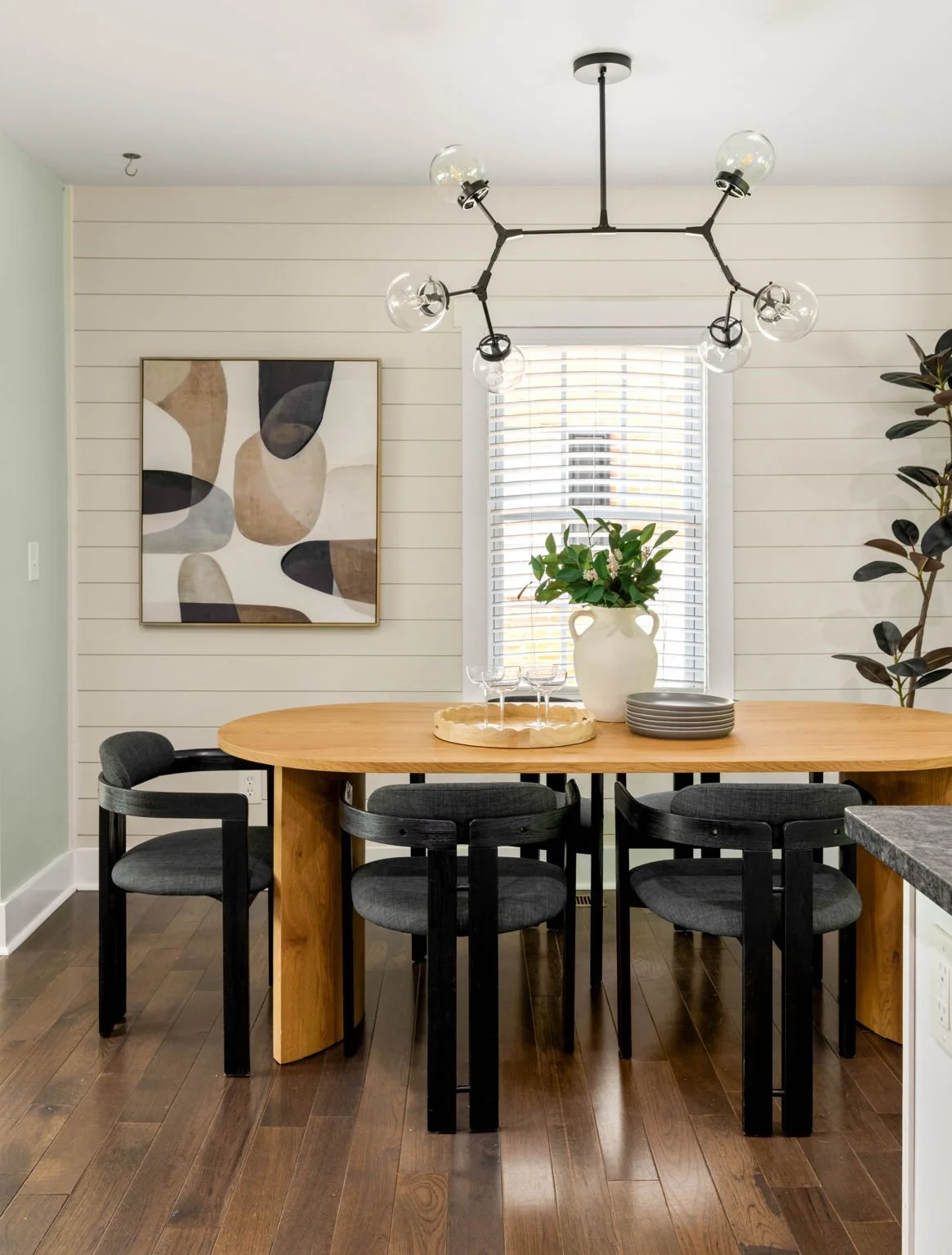 29-web-or-mls-20260528_1535deerwood_harris088.jpg