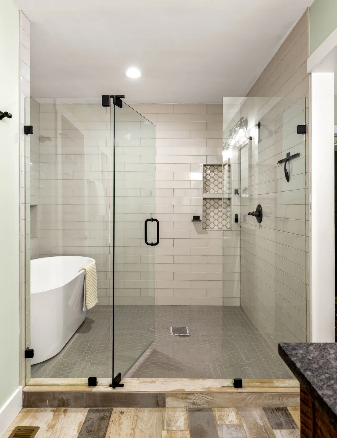 18-web-or-mls-20260528_1535deerwood_harris056.jpg