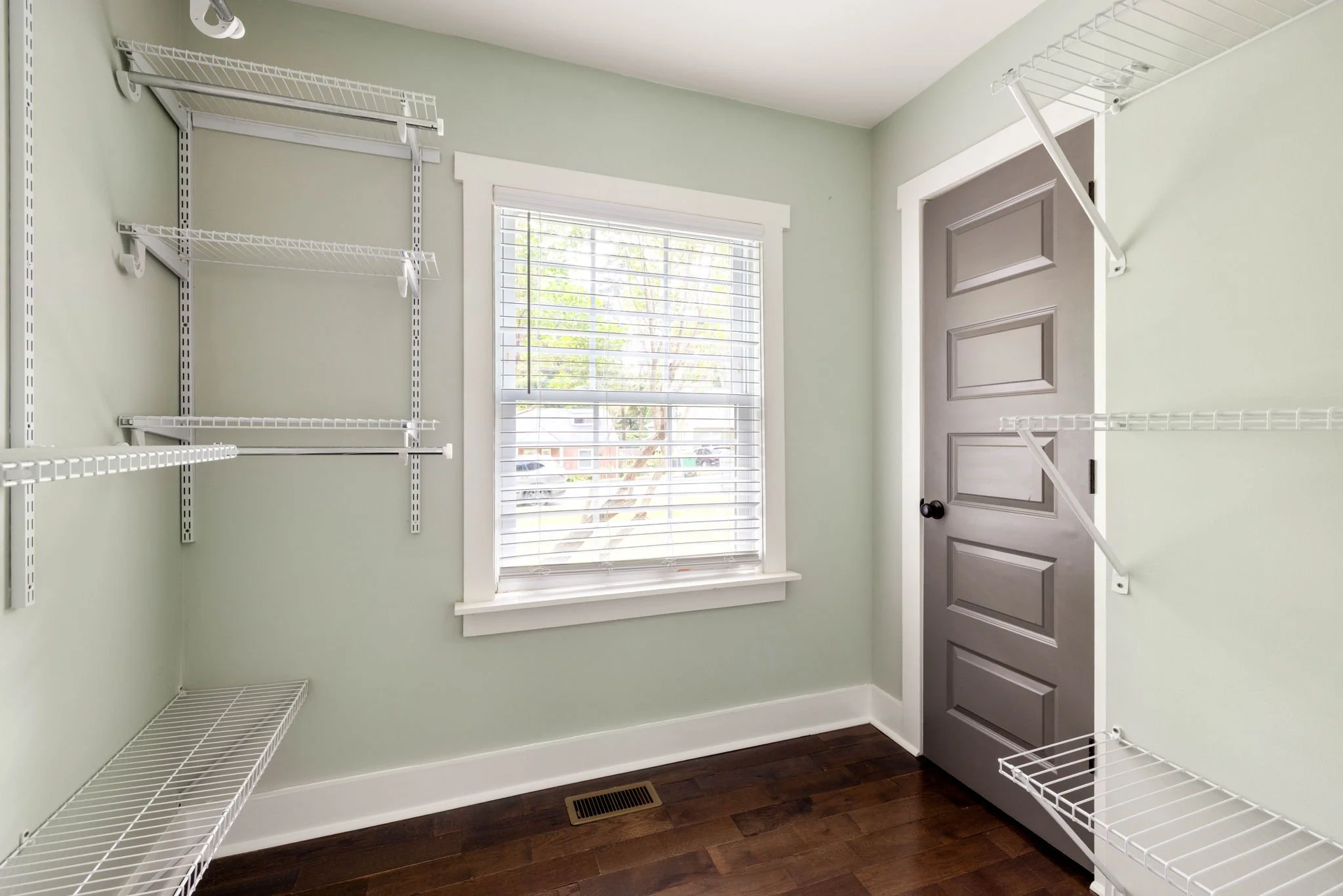 20-web-or-mls-20260528_1535deerwood_harris061.jpg