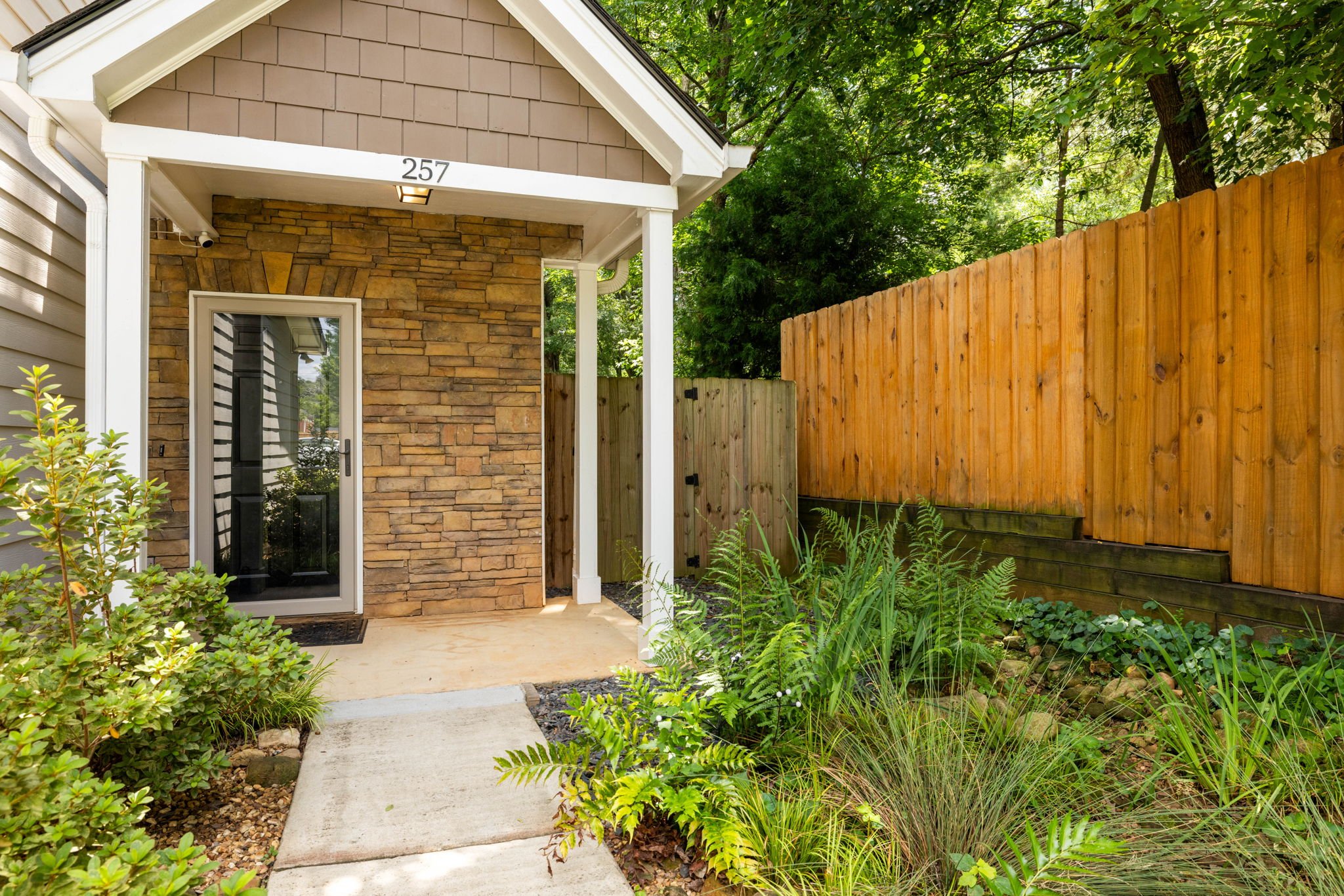 32-web-or-mls-20260707_257first_harris074.jpg