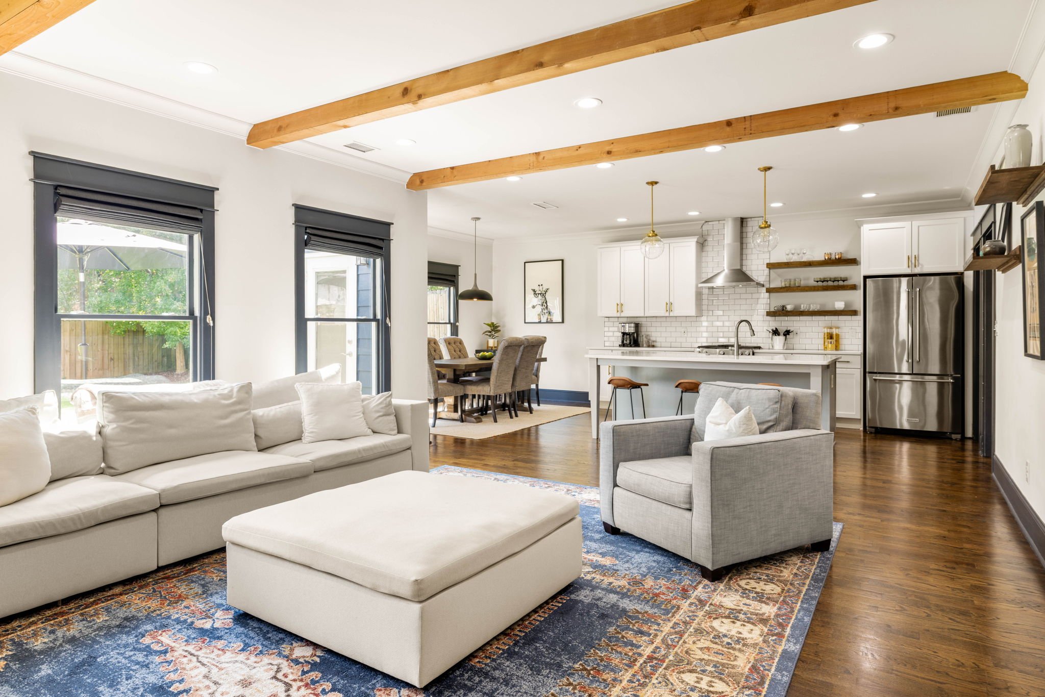  Family room opens to kitchen &amp; breakfast room 