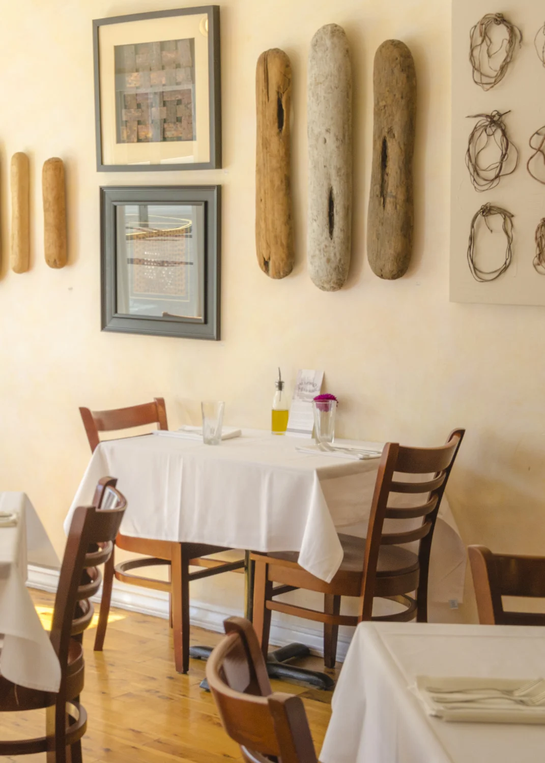 Inside the Alloro Restaurant, Bandon, Oregon