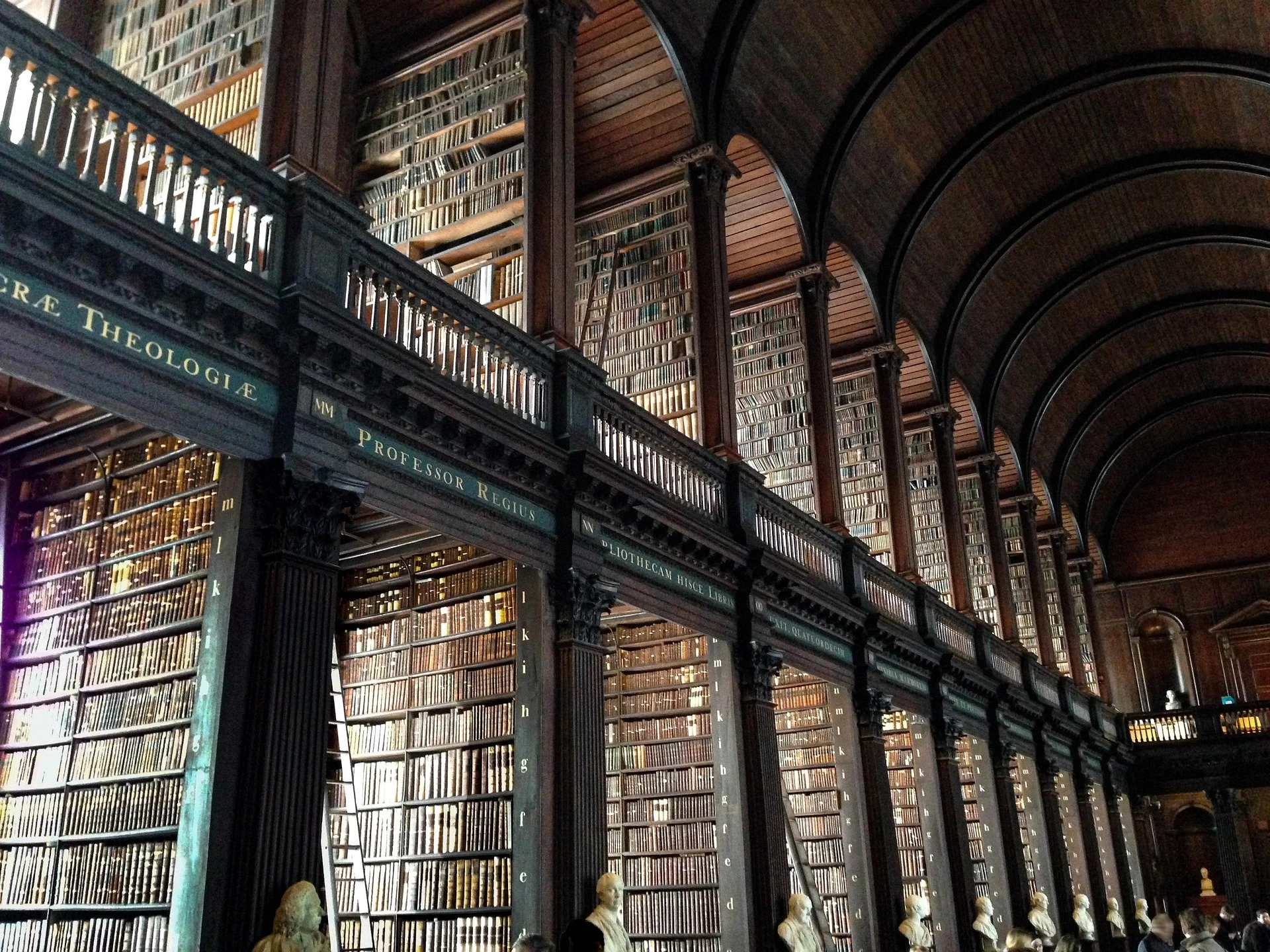 marouh-trinity-college-library-5174182_1920.jpg