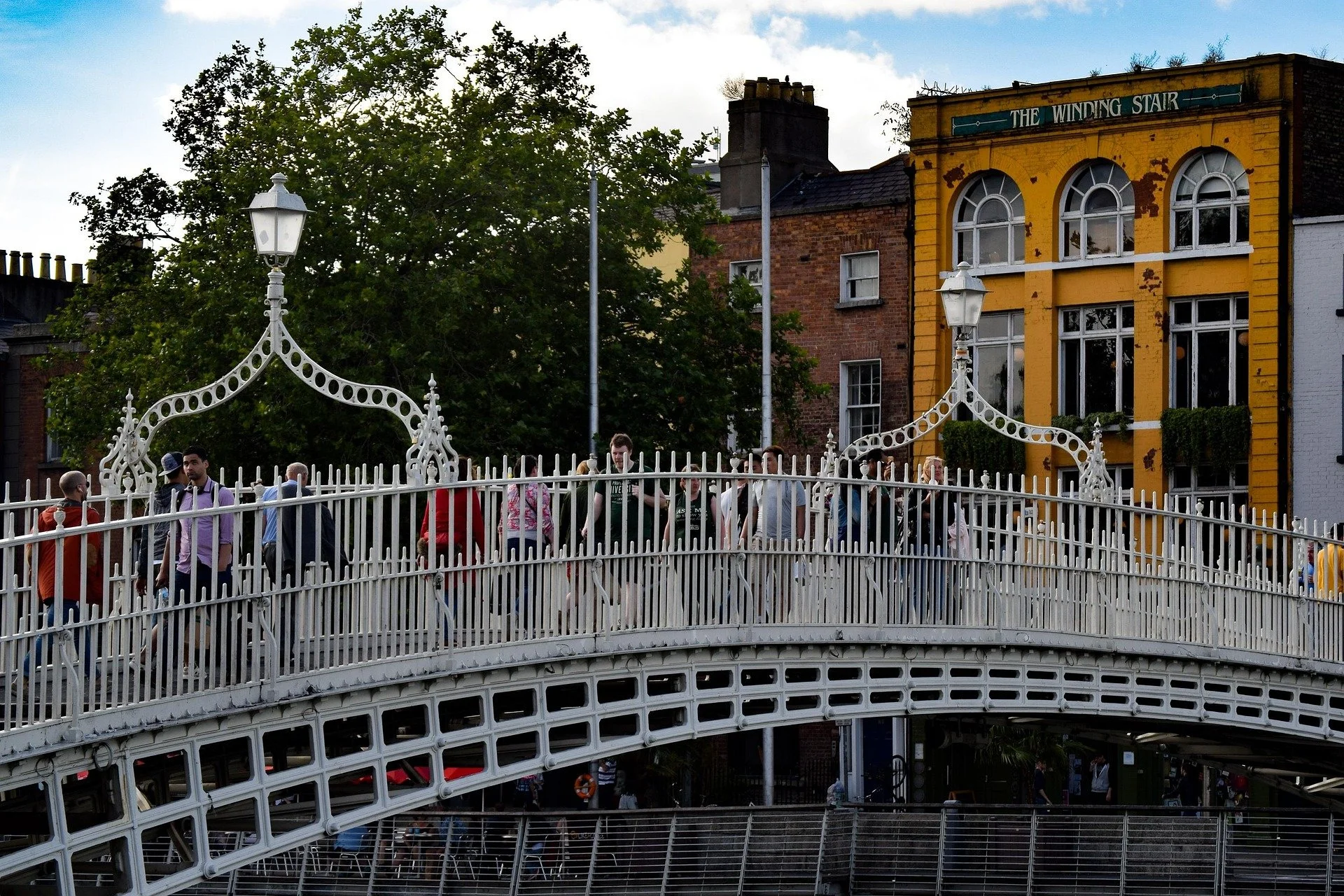 ugglemamma-the-hapenny-bridge-2539599_1920.jpg