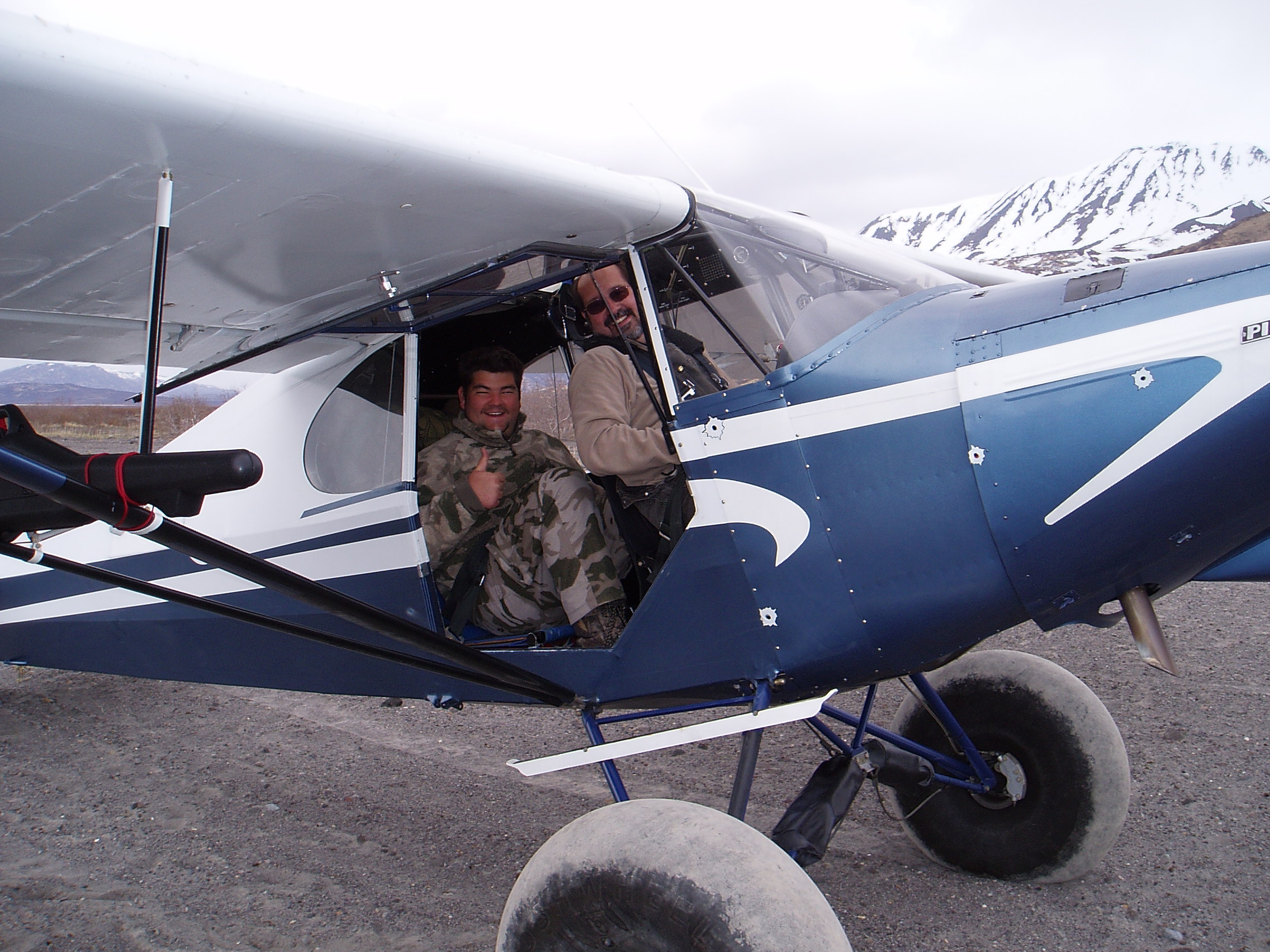 "Dee" picking Greg up and flying him out.&nbsp; Dee is a good friend and a guide and pilot for AAA Alaskan Outfitters.