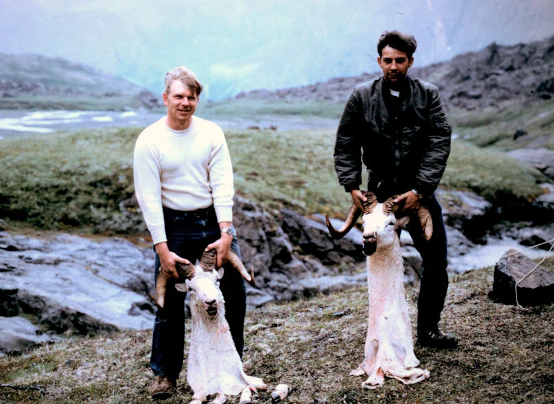 (L to R) Andy and Skip with their rams right before they packed up to leave. It was a Little windy!!