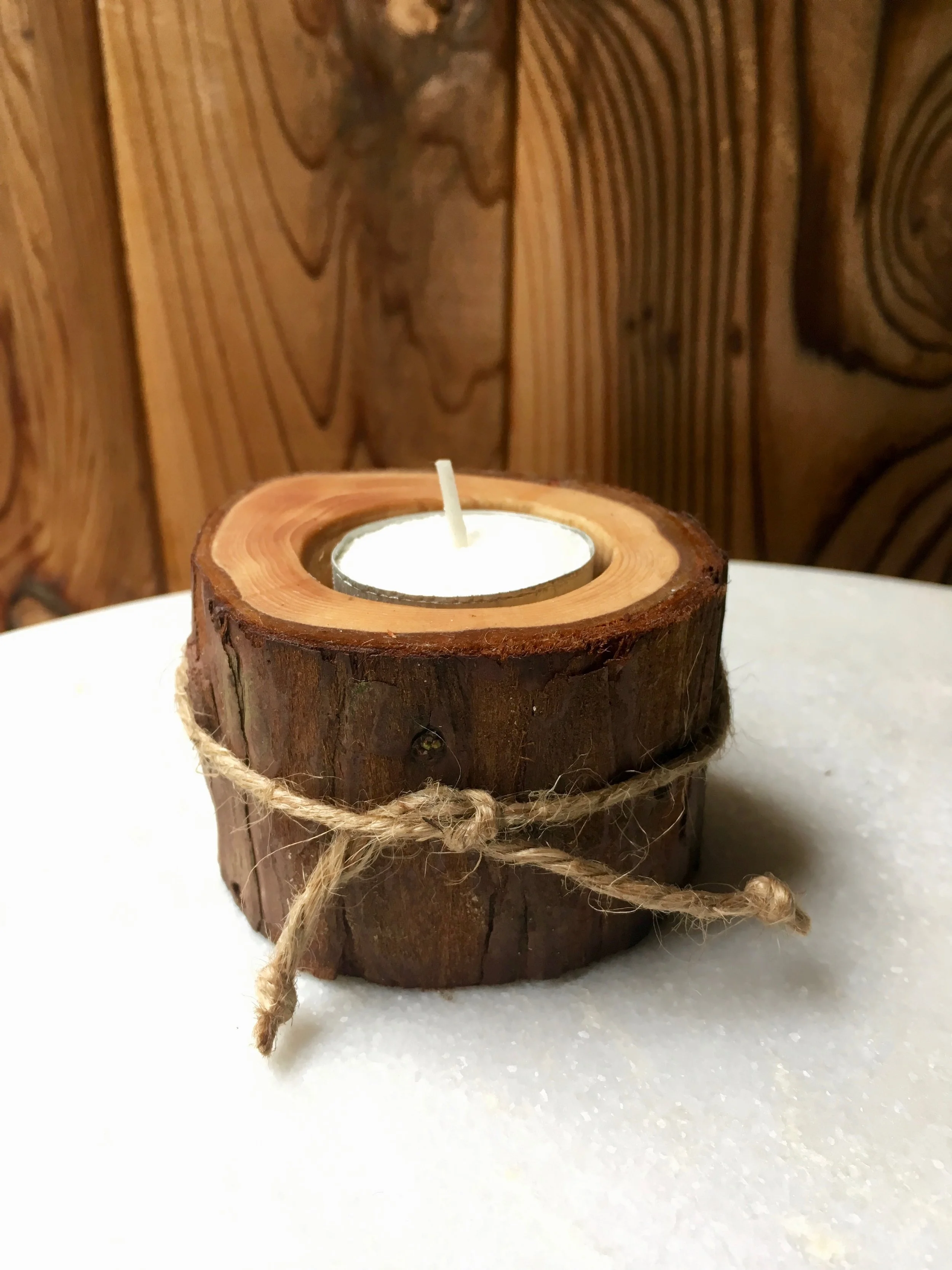 Single Redwood tea candle holder