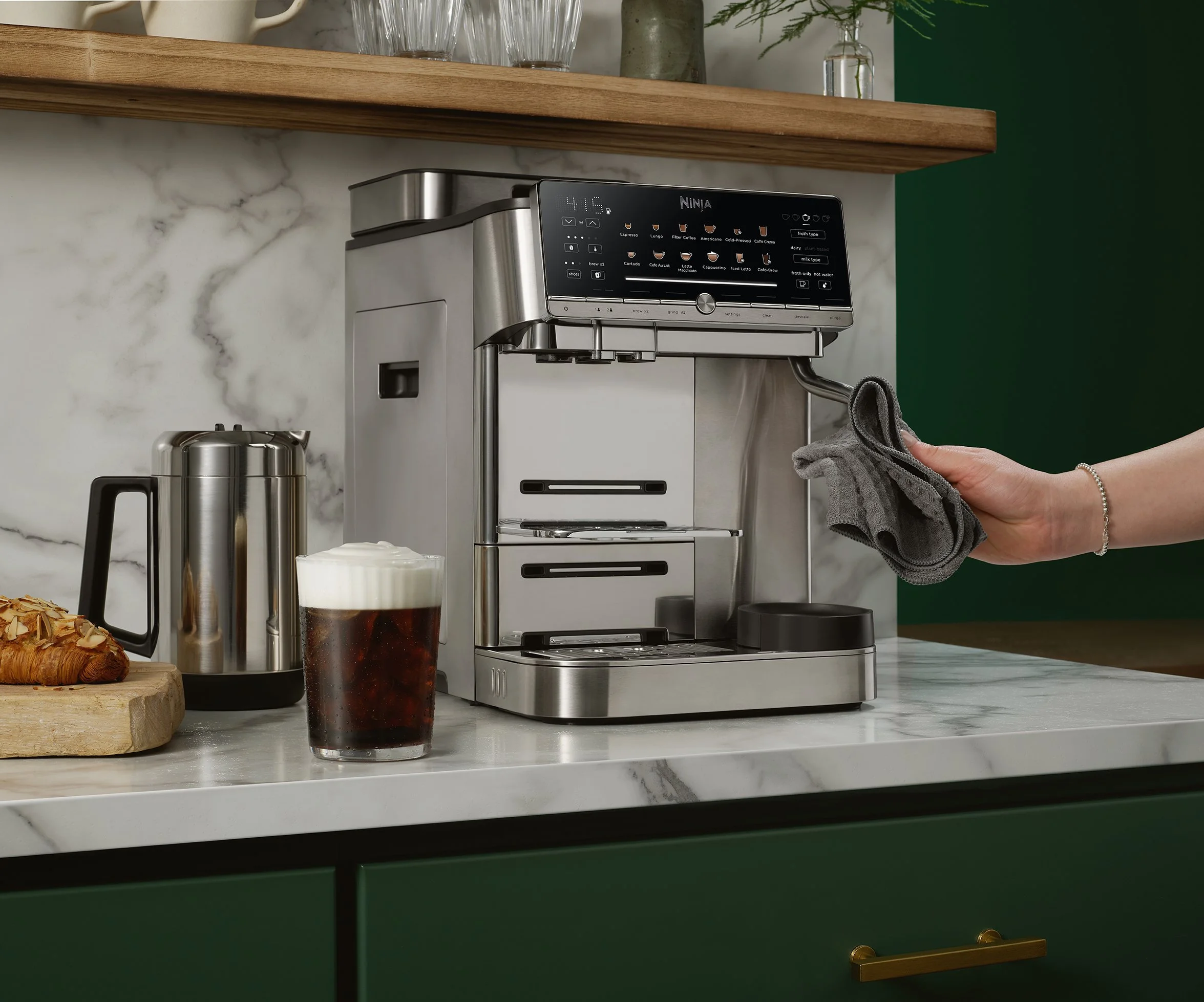 Ninja_AutoBarista_Cleaning_AE 1051.jpg