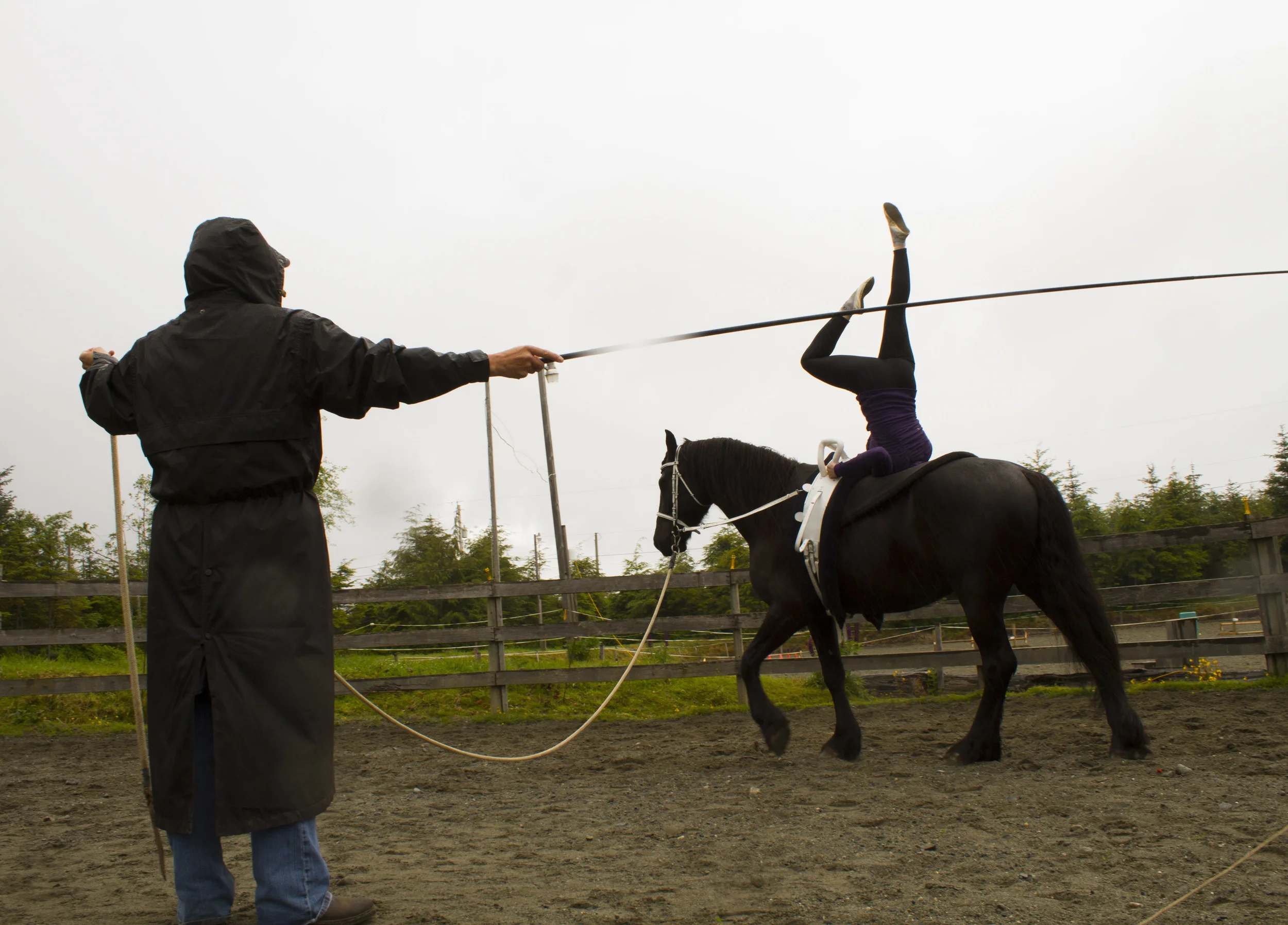 Horse vaulter and dentist Jessica Church practices at a farm in Port McNeill, B.C. © North Island Gazette. 
