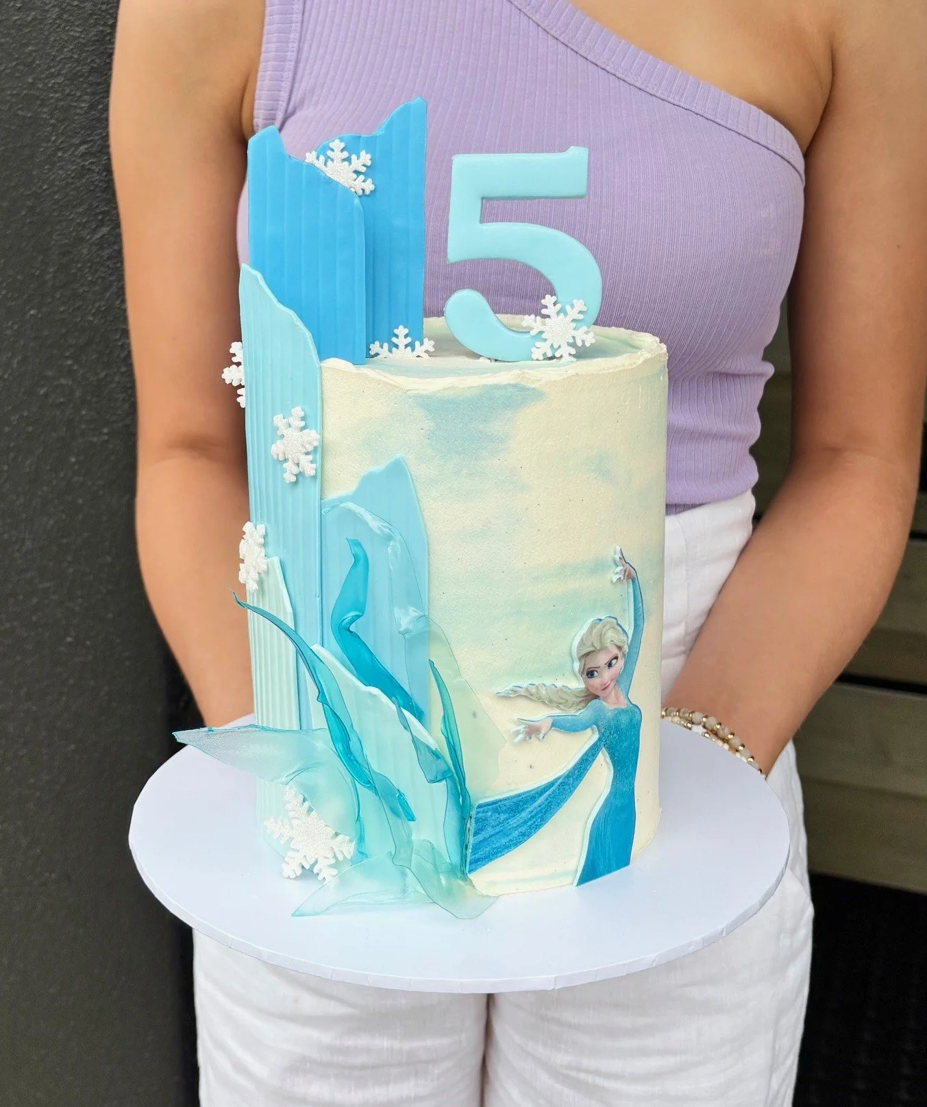 Frozen's Elsa Cake with Icy Sails  Vanilla Pod