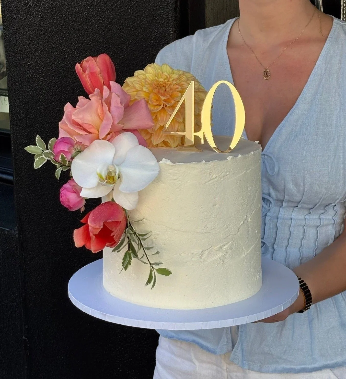 Vanillapod-vanillapodspecialtycakes-brisbanecakes-glutenfreecakes-floralcake-texturedbuttercream-weddingcake-40thcake.jpg