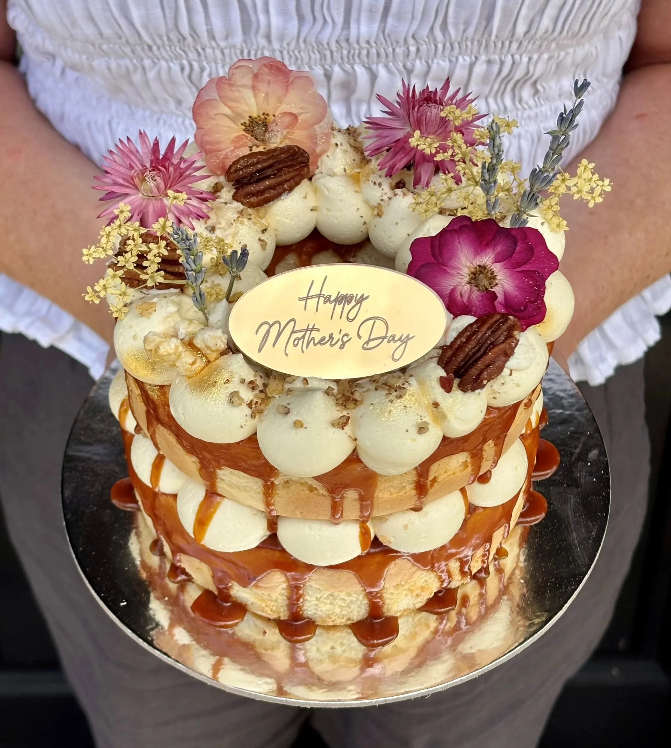 vanillapodcakes-vanillapodspecialtycakes-brisbanecakes-bakerynearme-vanillapod-birthdaycakesbrisbane-buttercreamcake-VanillaNakedCakewithCaramelandPecan-MothersDayGift-MothersDayCake.jpg