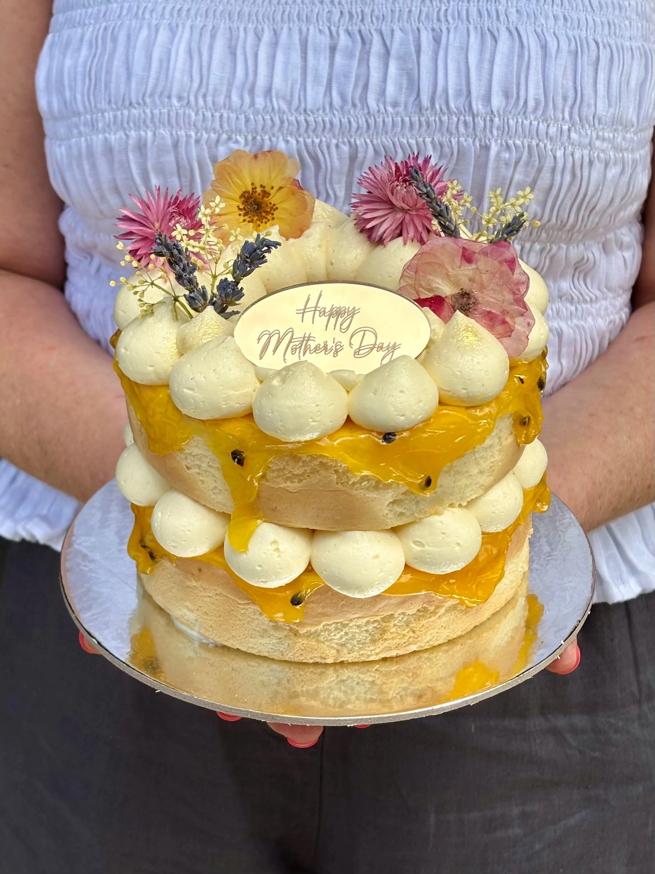 vanillapod-cakesbrisbane-vanillapodspecialtycakes-bakery-bakerybrisbane-floralcake-VanillaNakedCakewithVanillaButtercream&PassionfruitCurd-MothersDayCake-MothersDayGifts.jpg.jpeg.jpg