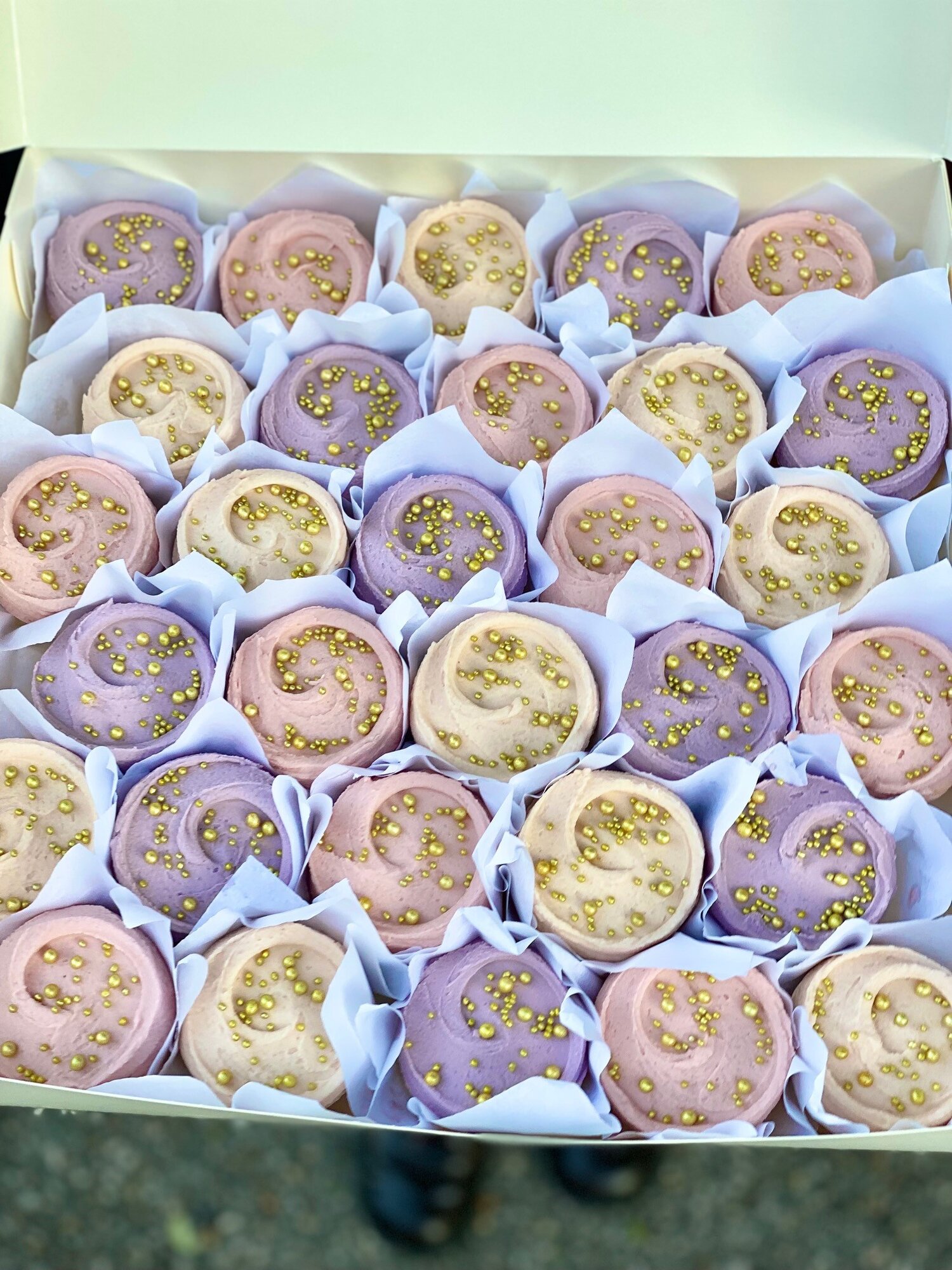 Cakes, Cupcakes & Cookies — Vanilla Pod