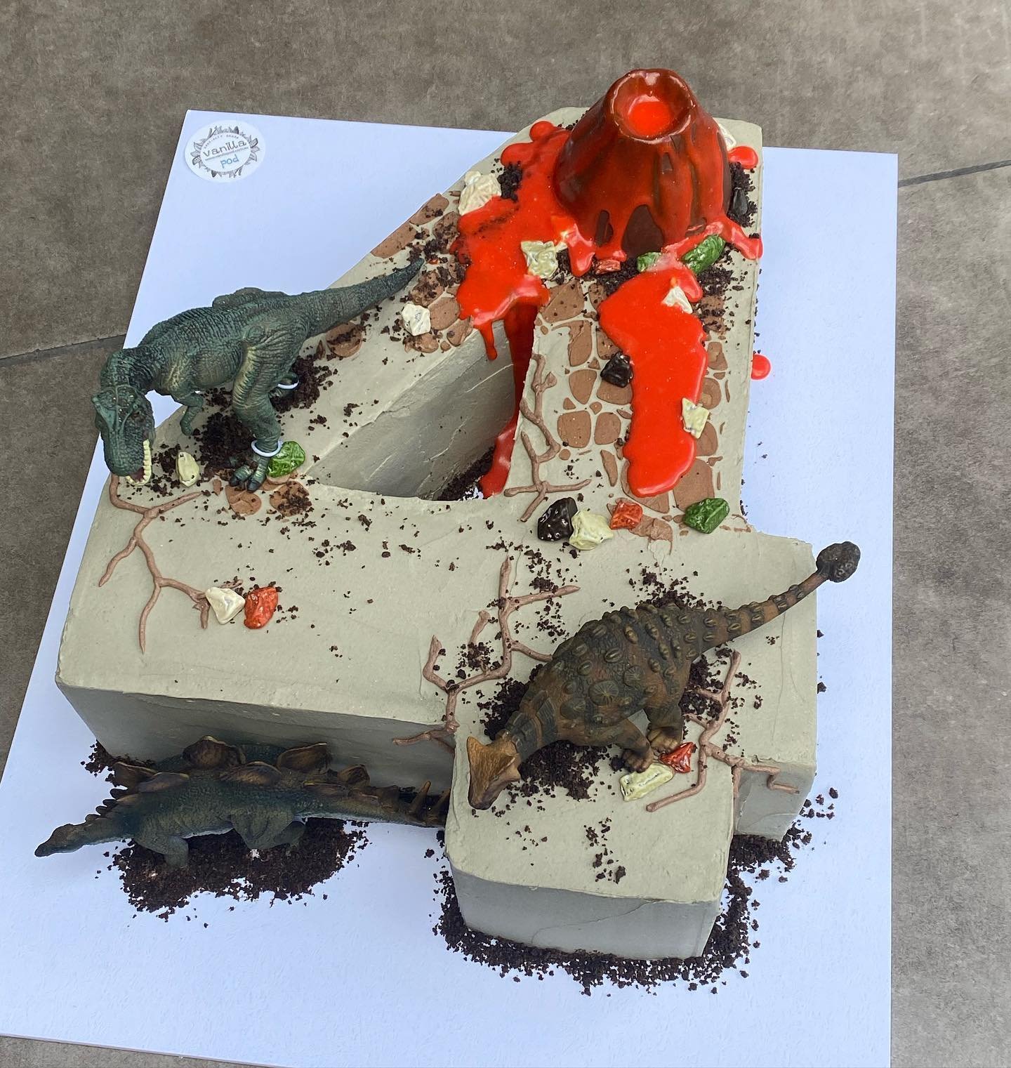 vanillapodspecialtycakes-brisbanecakes-noveltycakes-kidscakes-customcakes-cupcakes-volcanocake-dinosaurcake-numbercake.jpg
