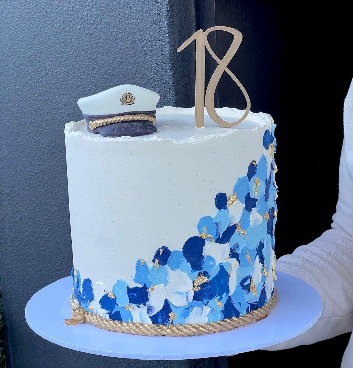 vanillapodspecialtycakes-brisbanecakes-bestcakesbrisbane-abstractcake-customcakes-cupcakes-sailorcake.jpg