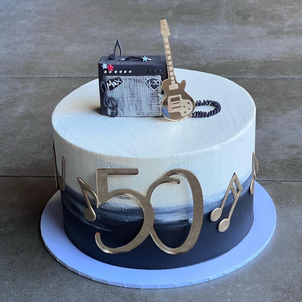 vanillapodspecialtycakes-50thbirthdaycake-noveltycakes-brisbanebakery-vanillapod-brisbanecakes-buttercreamcake-birthdaycake-musician-brisbanedesigner-australiandesigner (1).jpg